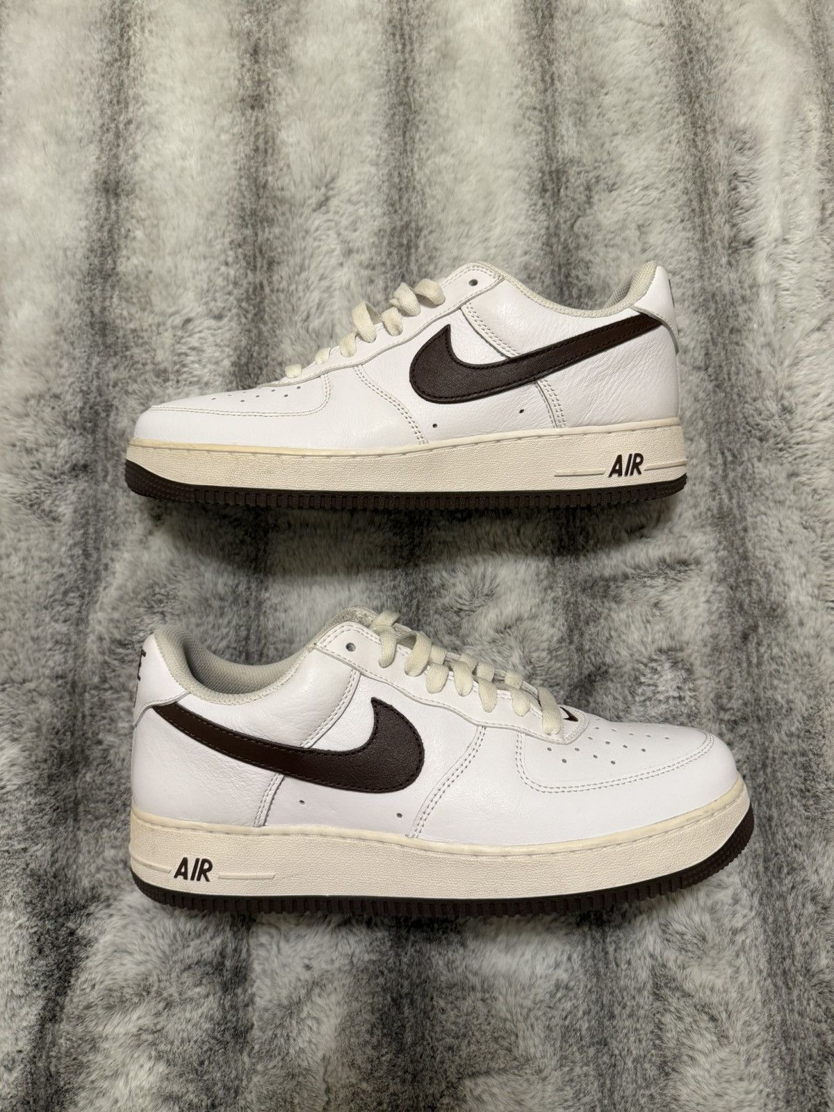 Nike Nike Air Force 1 Low Chocolate Size US 10 / EU 43 - 1 Thumbnail
