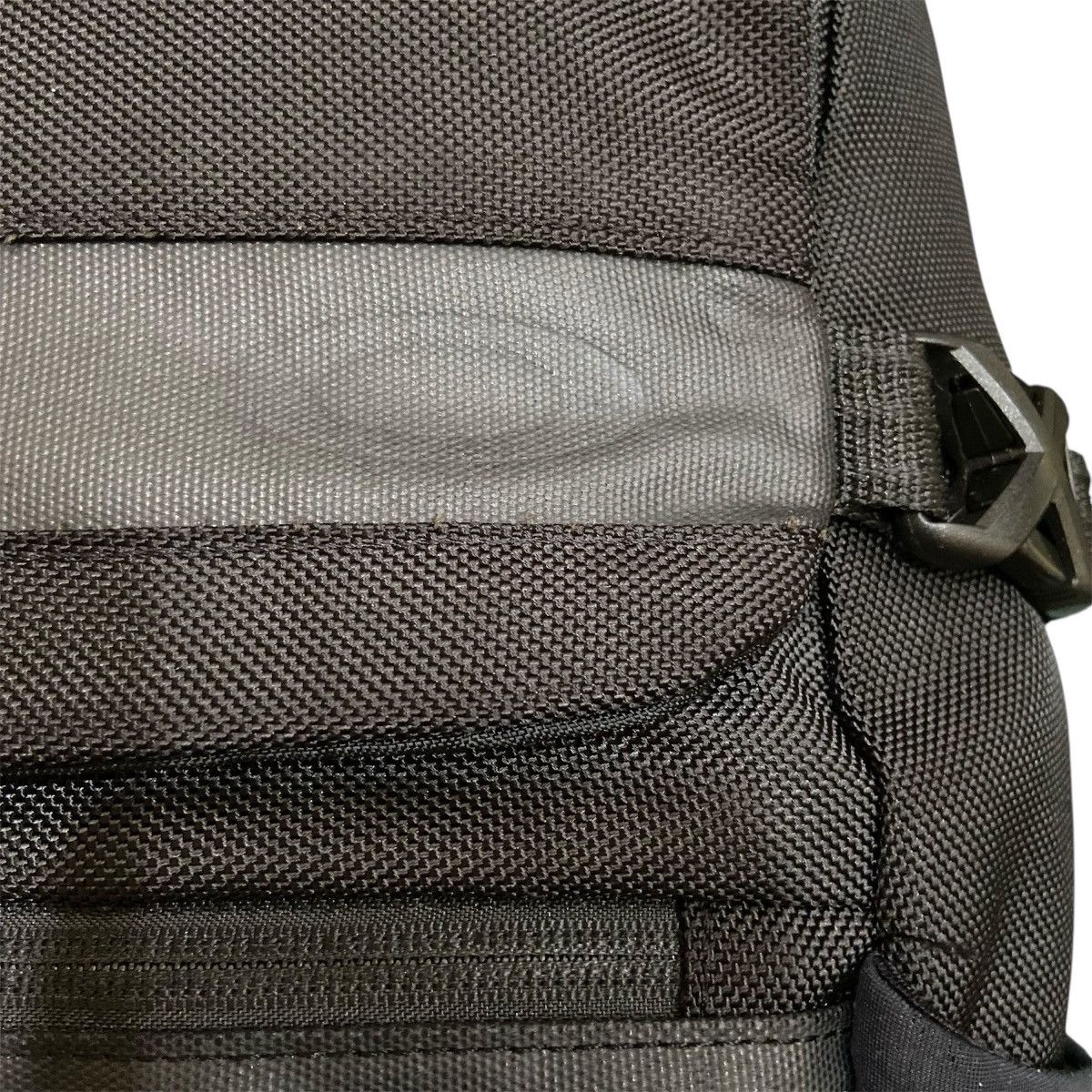 Oakley VINTAGE Y2K Oakley Polyester Backpack | Black Techwear Trave Size ONE SIZE - 10 Thumbnail
