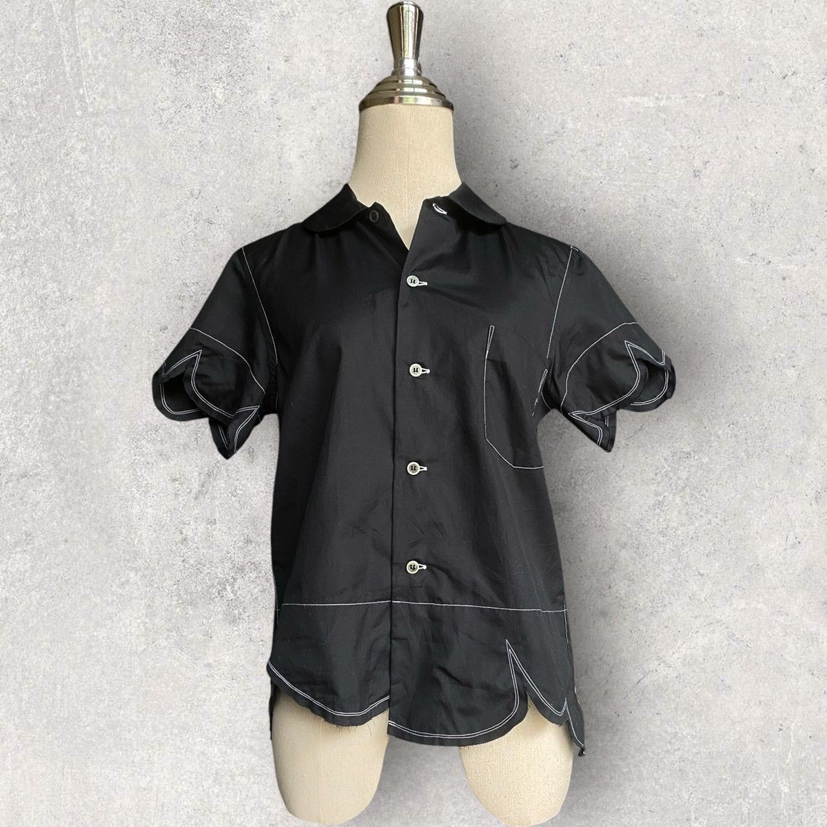 Comme des Garcons Black CDG Curve Hem Shirt Size XS / US 0-2 / IT 36-38 - 1 Thumbnail