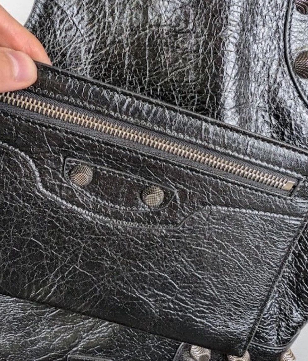 Balenciaga ‼️RARE FIND‼️Le Cagole LARGE Carry All Tote Bag Size ONE SIZE - 4 Thumbnail