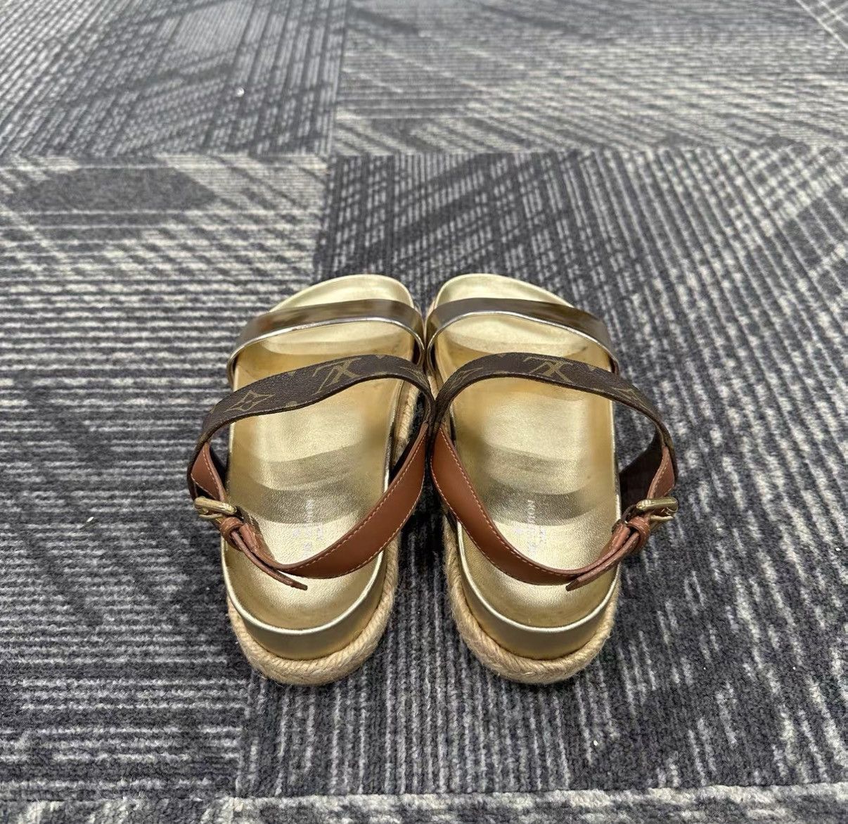Louis Vuitton Louis Vuitton Monogram Slide Sandals J42 Size US 6 / IT 36 - 3 Thumbnail