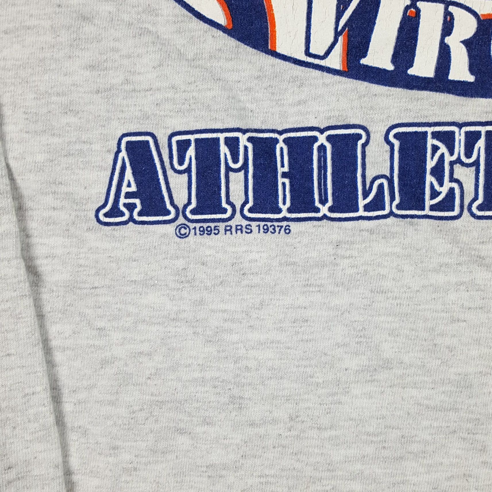 Vintage VINTAGE 90s Tennessee River Virginia Cavaliers Long Sleeve T-Shirt Adult Medium Gray Sports Football Mens Size US M / EU 48-50 / 2 - 4 Thumbnail
