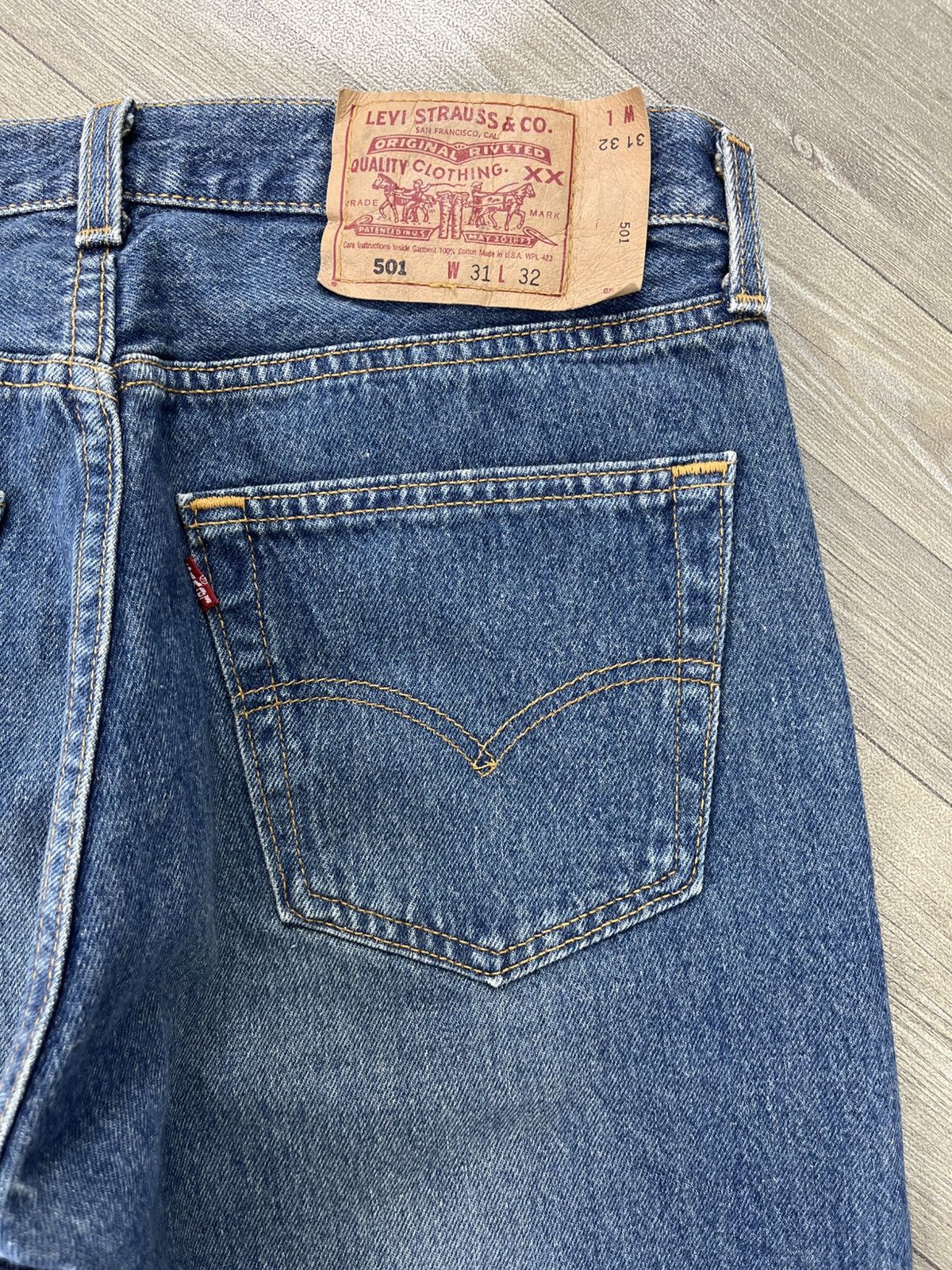 Levi's Vintage Clothing 🇺🇸1990s Vintage Levis 501 USA Straight 31x32 Faded Blue Jeans Size US 31 - 12 Thumbnail