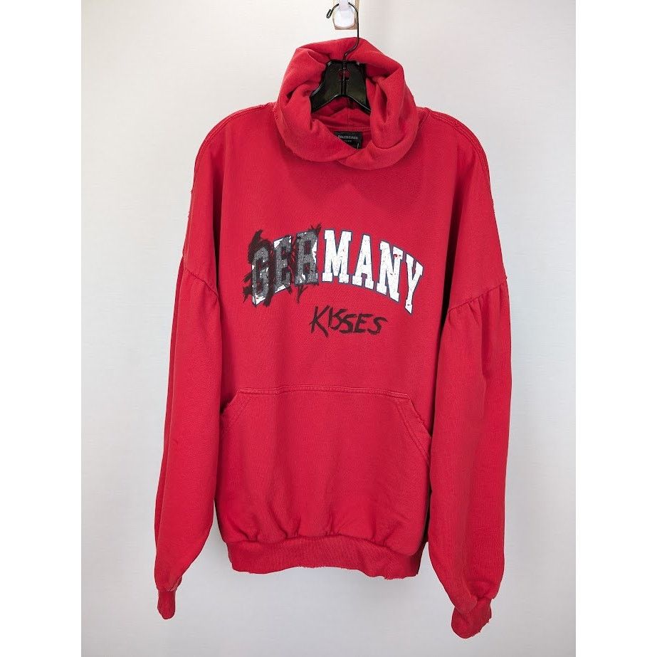 Balenciaga o1rshd1 Round Hoodie in Faded Red Size US S / EU 44-46 / 1 - 2 Thumbnail