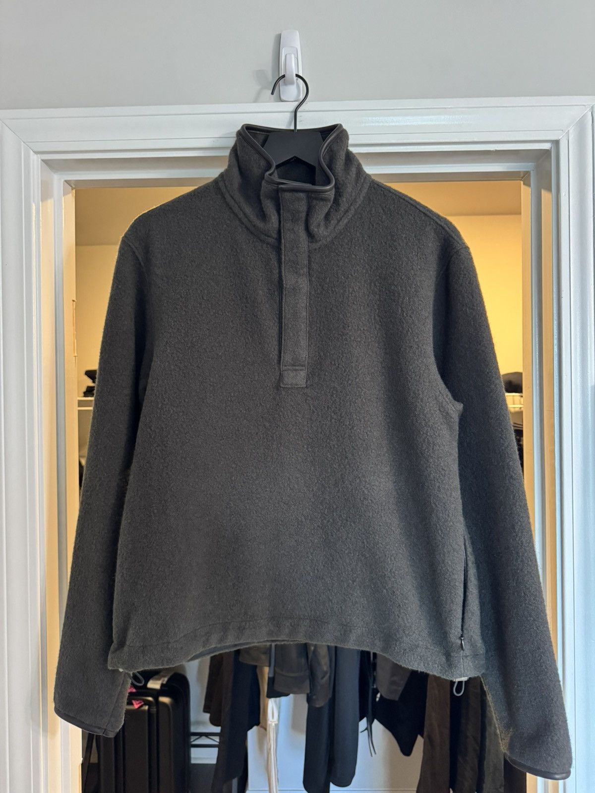 Vuja De Vuja de Low gauge knit sweater (nude ivory) | Grailed