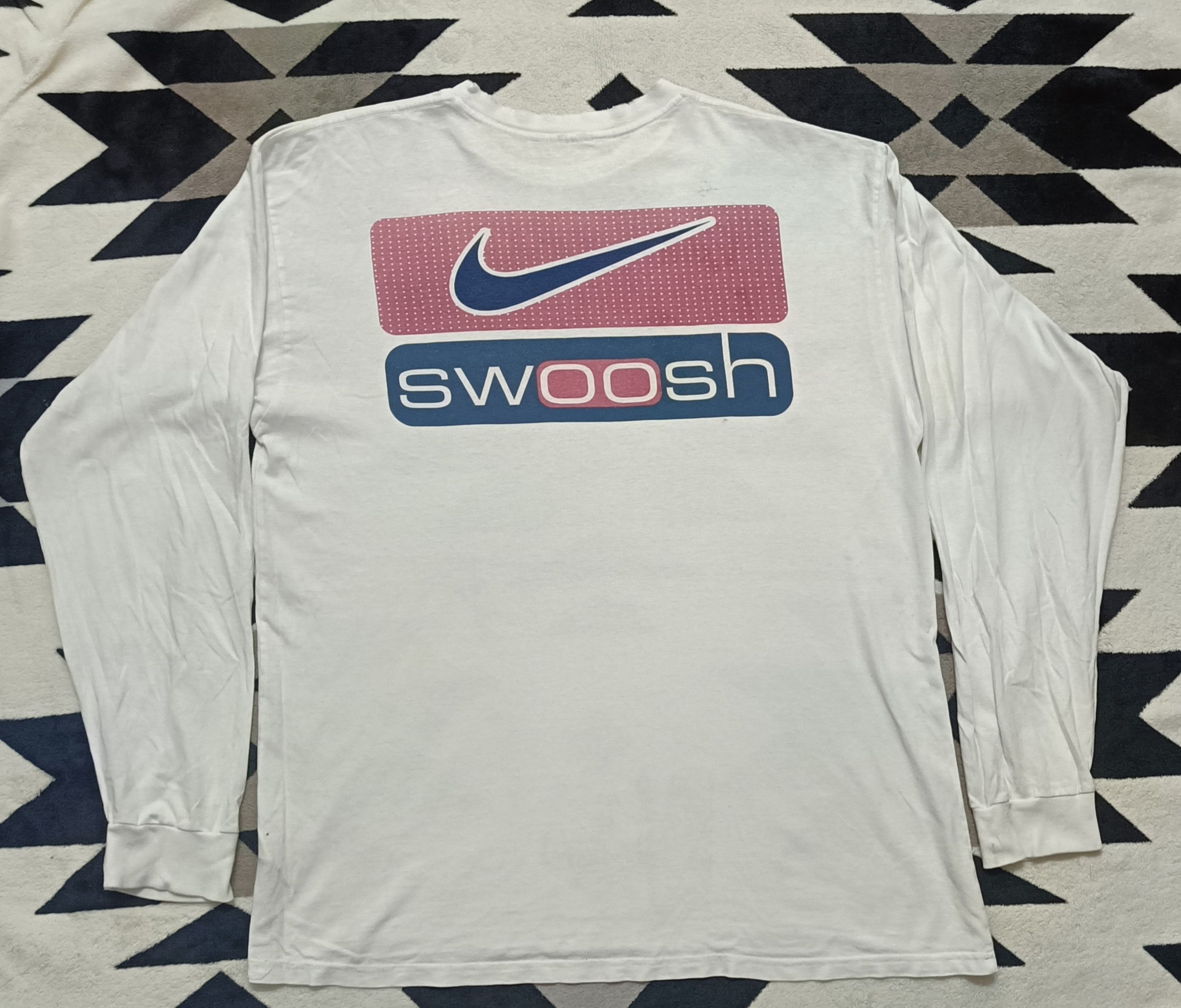 Nike 🔥🔥 Rare Distressed Vintage Nike Swoosh Long Sleeve Tee Size US L / EU 52-54 / 3 - 3 Thumbnail