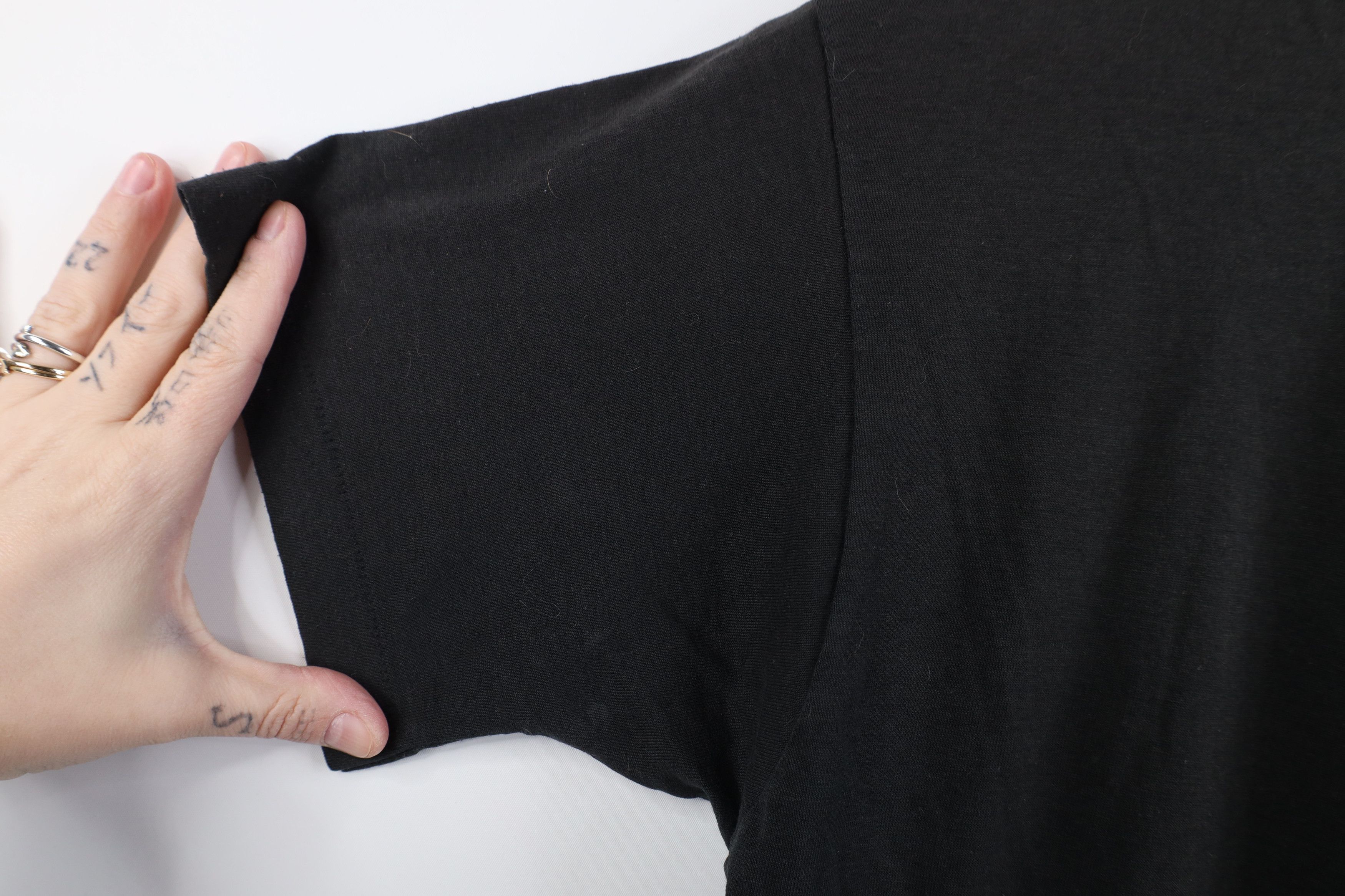 Vintage Vintage 90s Streetwear Blank Thin Pocket T-Shirt Black USA Size US M / EU 48-50 / 2 - 8 Thumbnail