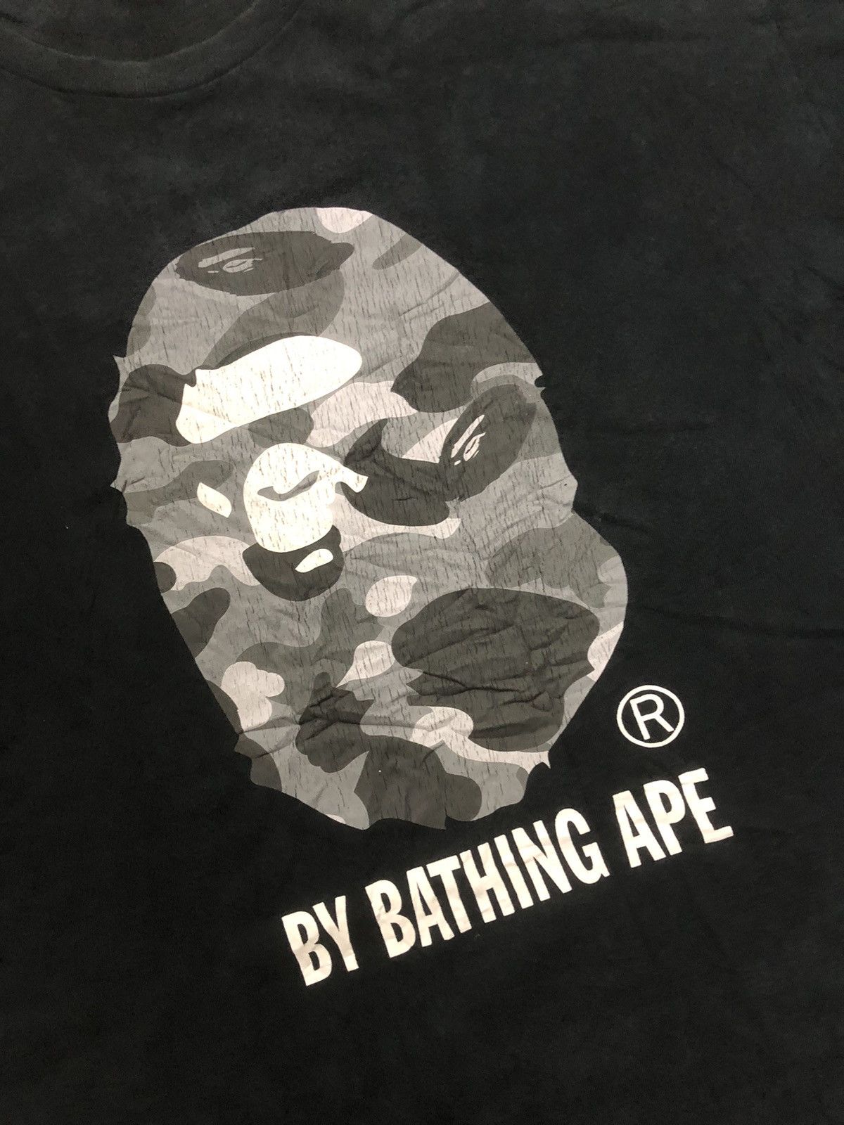 Bape ⚡️Bidding Offer Fast Sale⚡️Bape Big Head Camo Logo tee Size US XXL / EU 58 / 5 - 2 Thumbnail