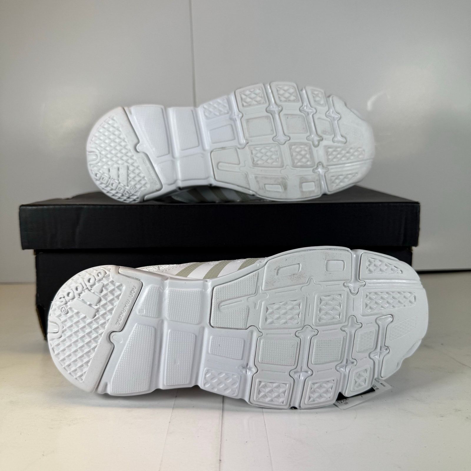 Adidas Adidas Triple Cheer C White/White B35539 Size 12.5 Kids Size US 12 / IT 42 - 3 Thumbnail