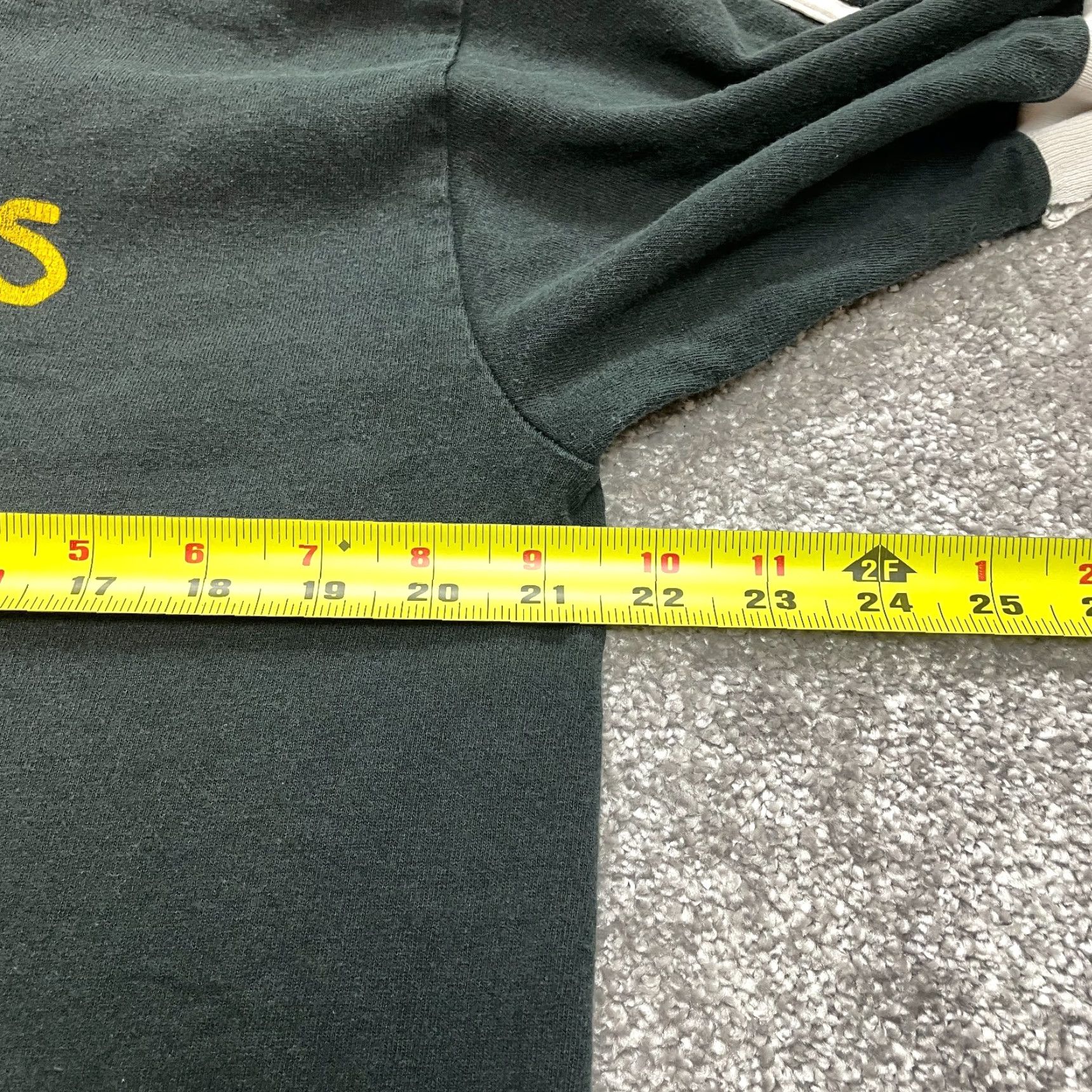 Vintage Unbranded Shirt Mens Medium Black Pedestrians Walking Graphic Logo V Neck Top Size US M / EU 48-50 / 2 - 7 Thumbnail