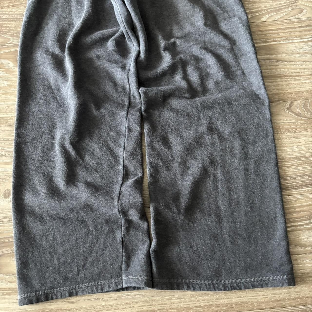 Japanese Brand Crazy Vintage Y2K/2000s Grey Skater Essential Sweatpants! Size M Size US 34 / EU 50 - 5 Thumbnail