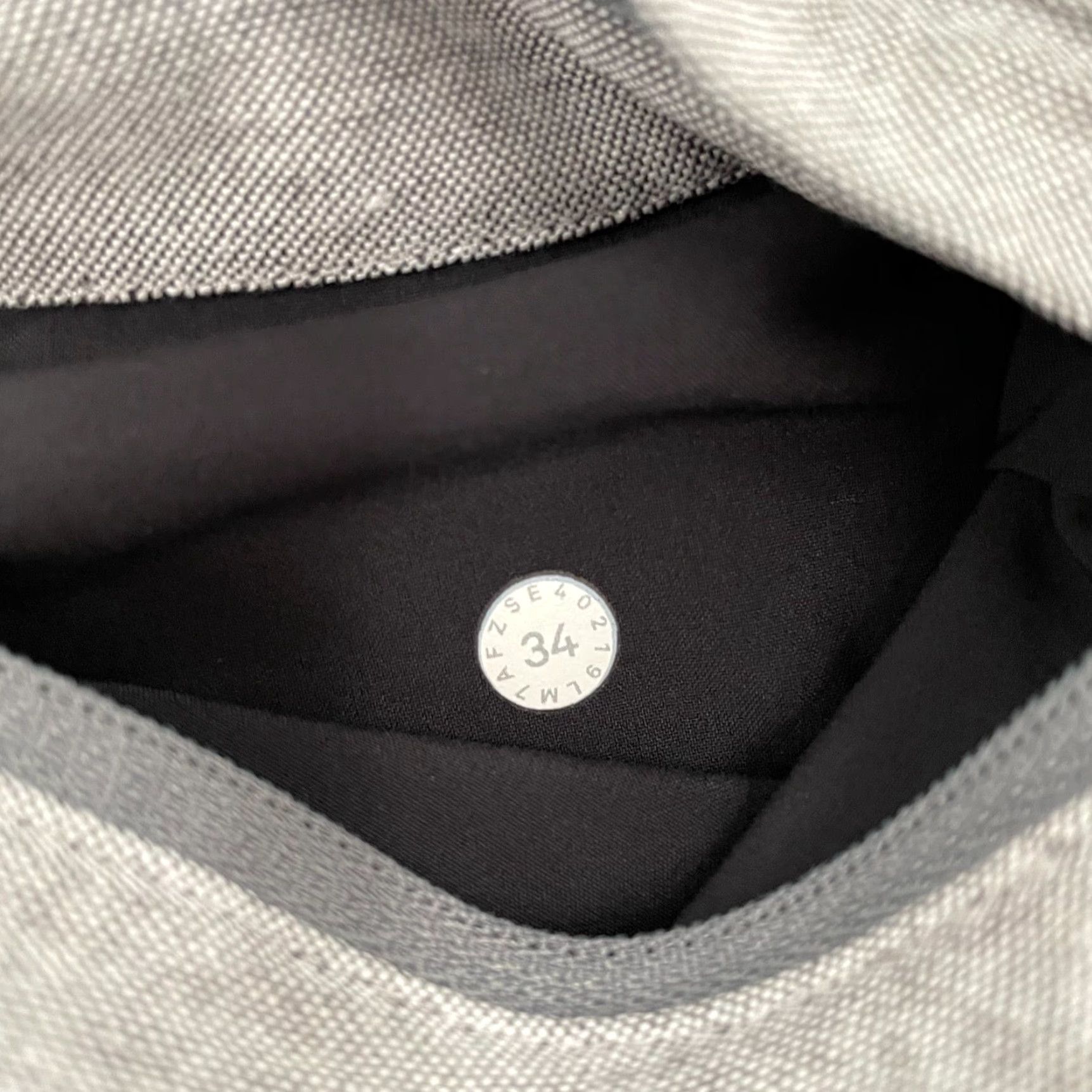 Lululemon Lululemon Shorts Classic Pockets Logo Mens 34 Gray Chino Commission Adult Free (No Free) Measurements Inseam 8.5 Modern Vintage N/A? Size US 34 / EU 50 - 7 Thumbnail