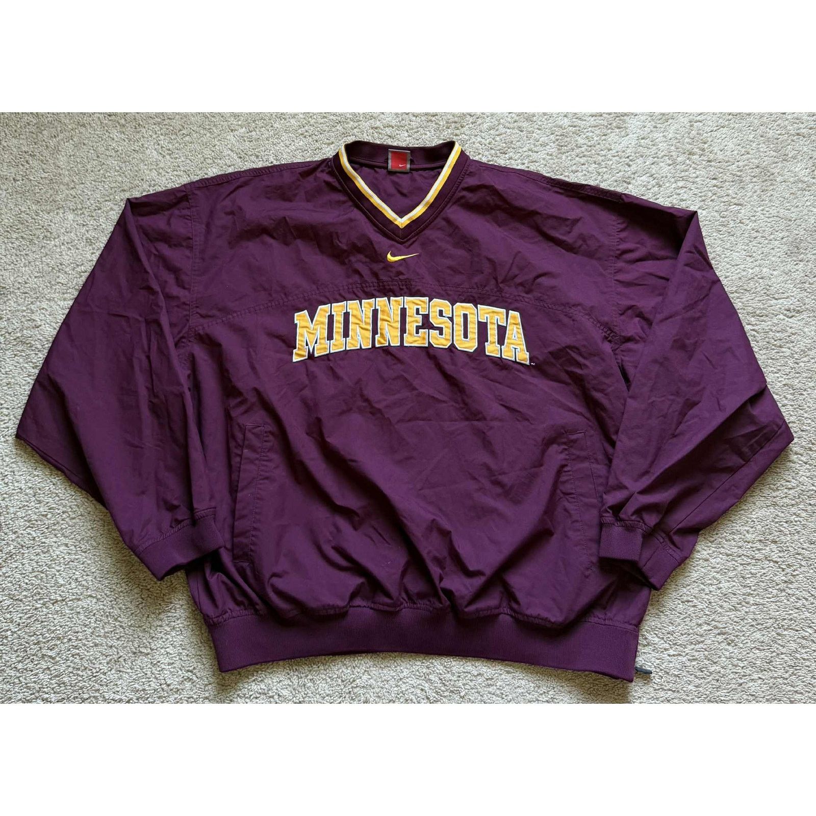 Nike Vintage Nike Minnesota Windbreaker Jacket Burgundy Men's XL Size US XL / EU 56 / 4 - 1 Thumbnail
