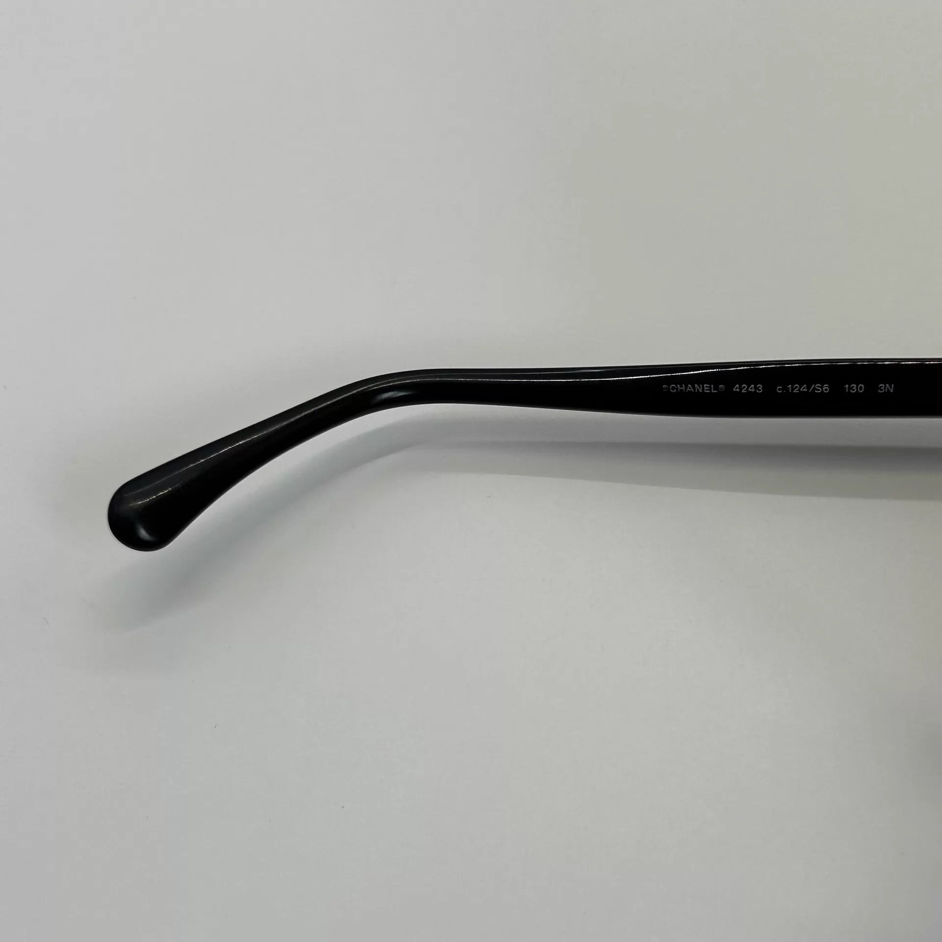 Chanel CHANEL Chain Design Classic Sunglasses HB6261 Size ONE SIZE - 5 Thumbnail