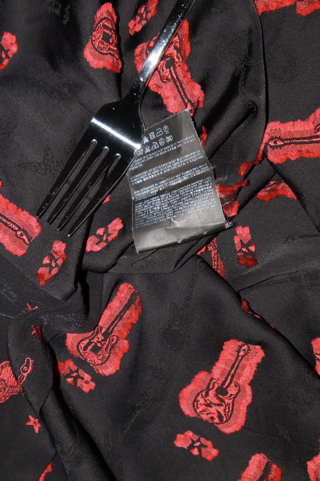 Saint Laurent Paris Saint Laurent Paris 2015 Guitar Silk Button Shirt Size US XXS / EU 40 - 8 Thumbnail