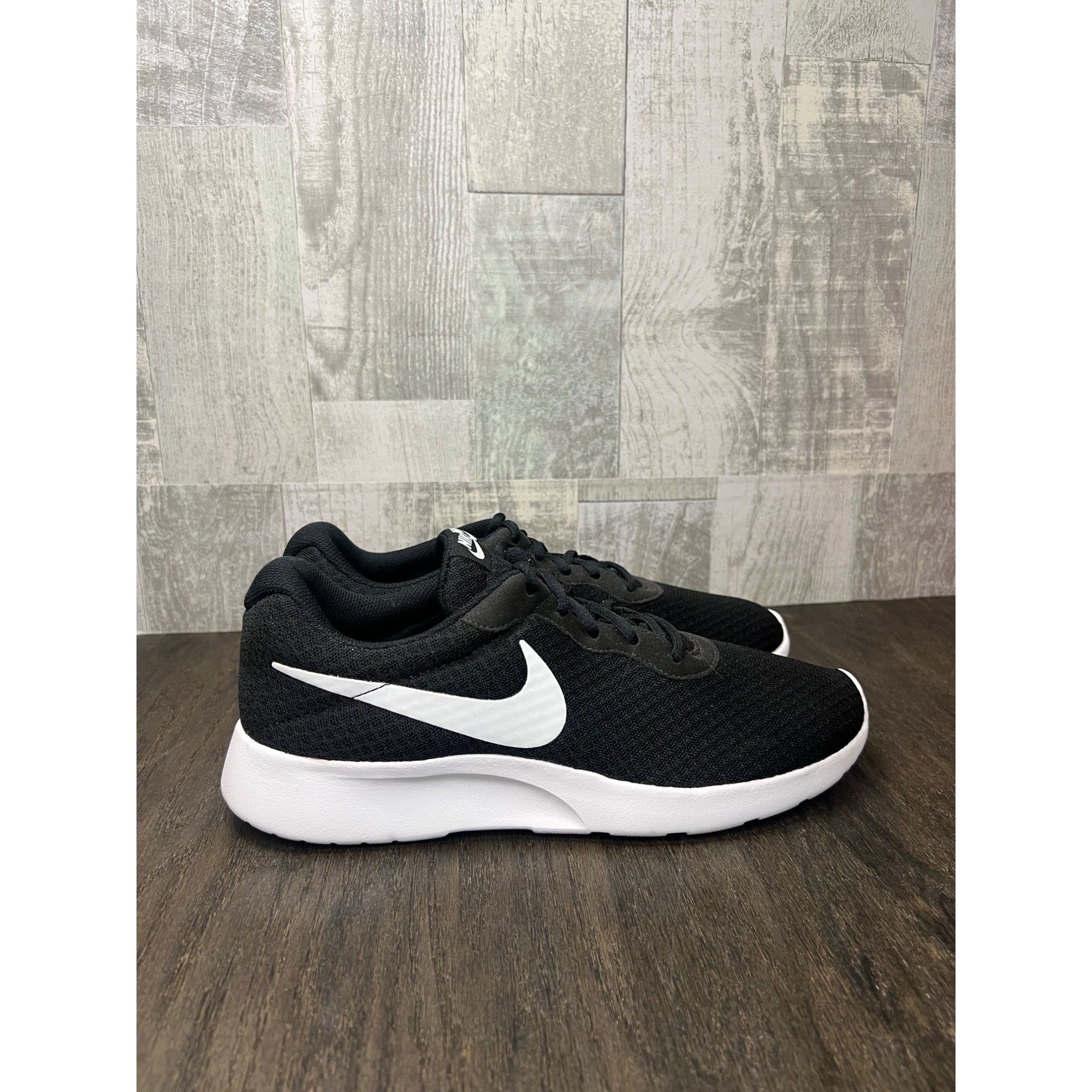 women's size 11 in men's nike