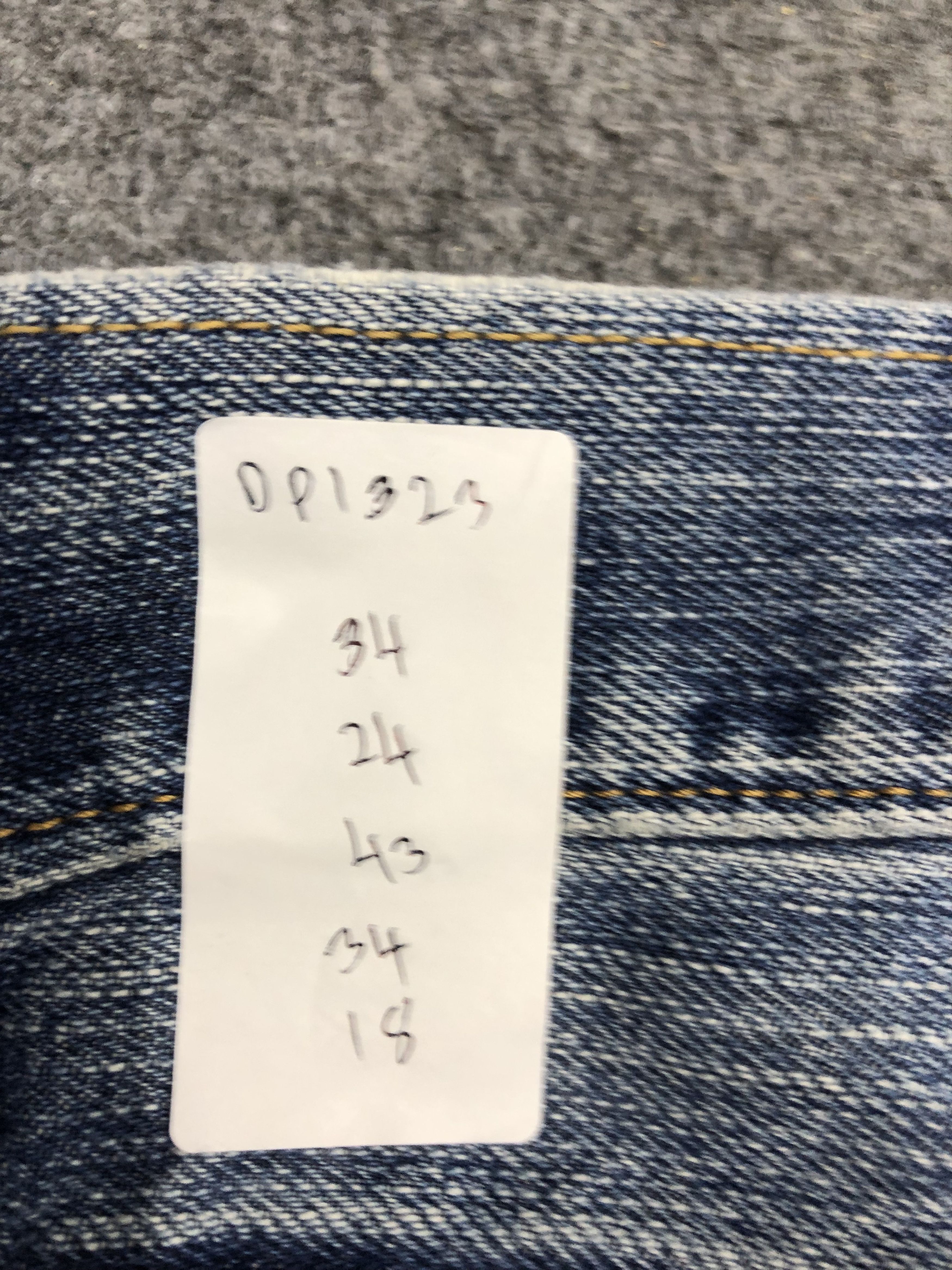 Levi's Vintage Levis Light Wash Denim DP1323 Size US 34 / EU 50 - 14 Thumbnail