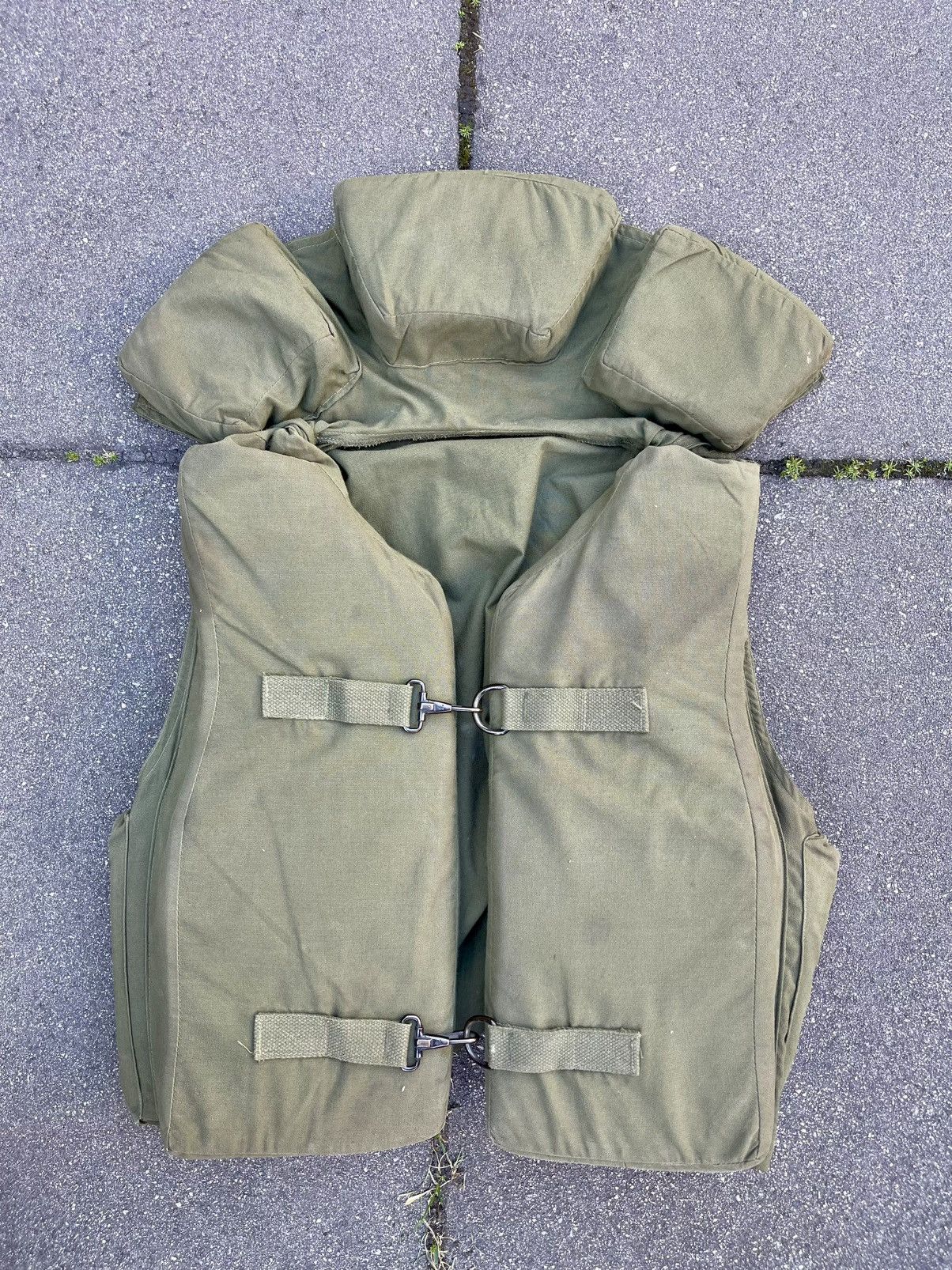 Vintage Military surplus life preserver vest ccp harness inspo poell Size US L / EU 52-54 / 3 - 2 Thumbnail