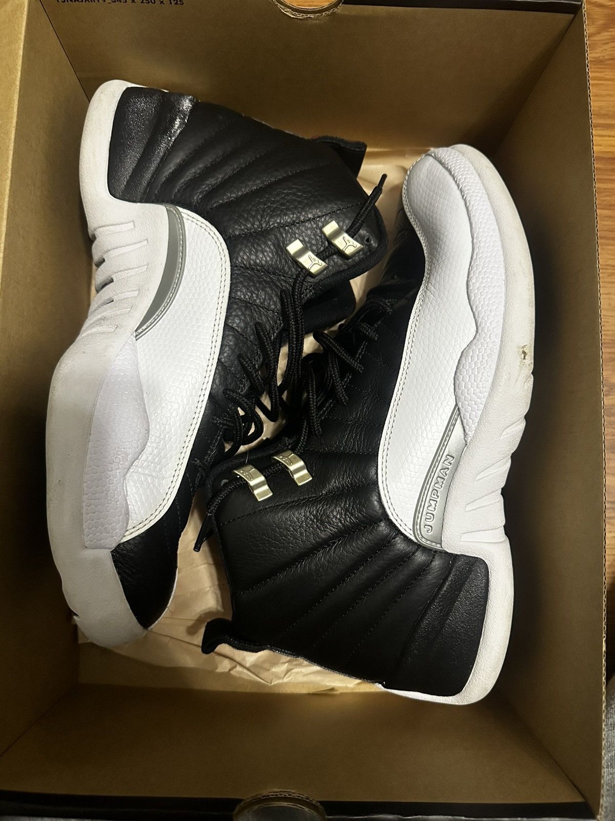Jordan Brand Jordan 12 playoff highs Size US 9 / EU 42 - 2 Thumbnail