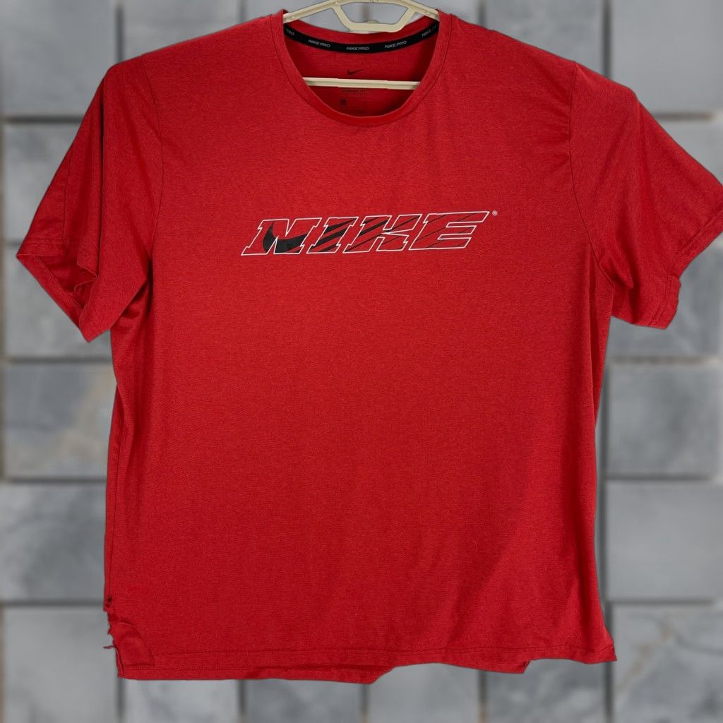 Nike NIKE Pro Dri Fit Tee Shirt Red Men XL Short Sleeve Logo Swoosh RIPPED ON SIDES Size US XL / EU 56 / 4 - 1 Thumbnail