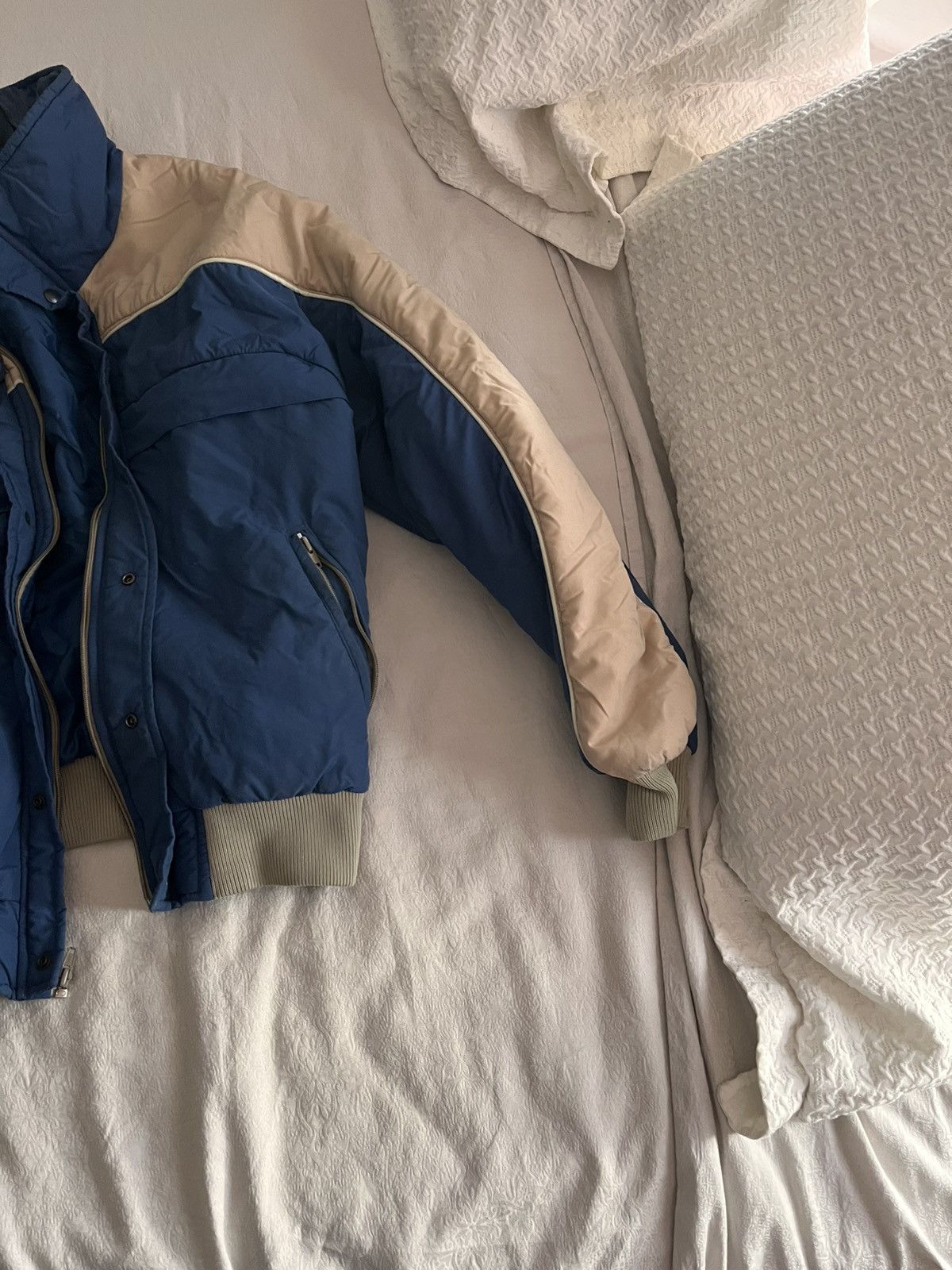 Other Blue and Beige Puffer/Bomber Size US L / EU 52-54 / 3 - 3 Thumbnail