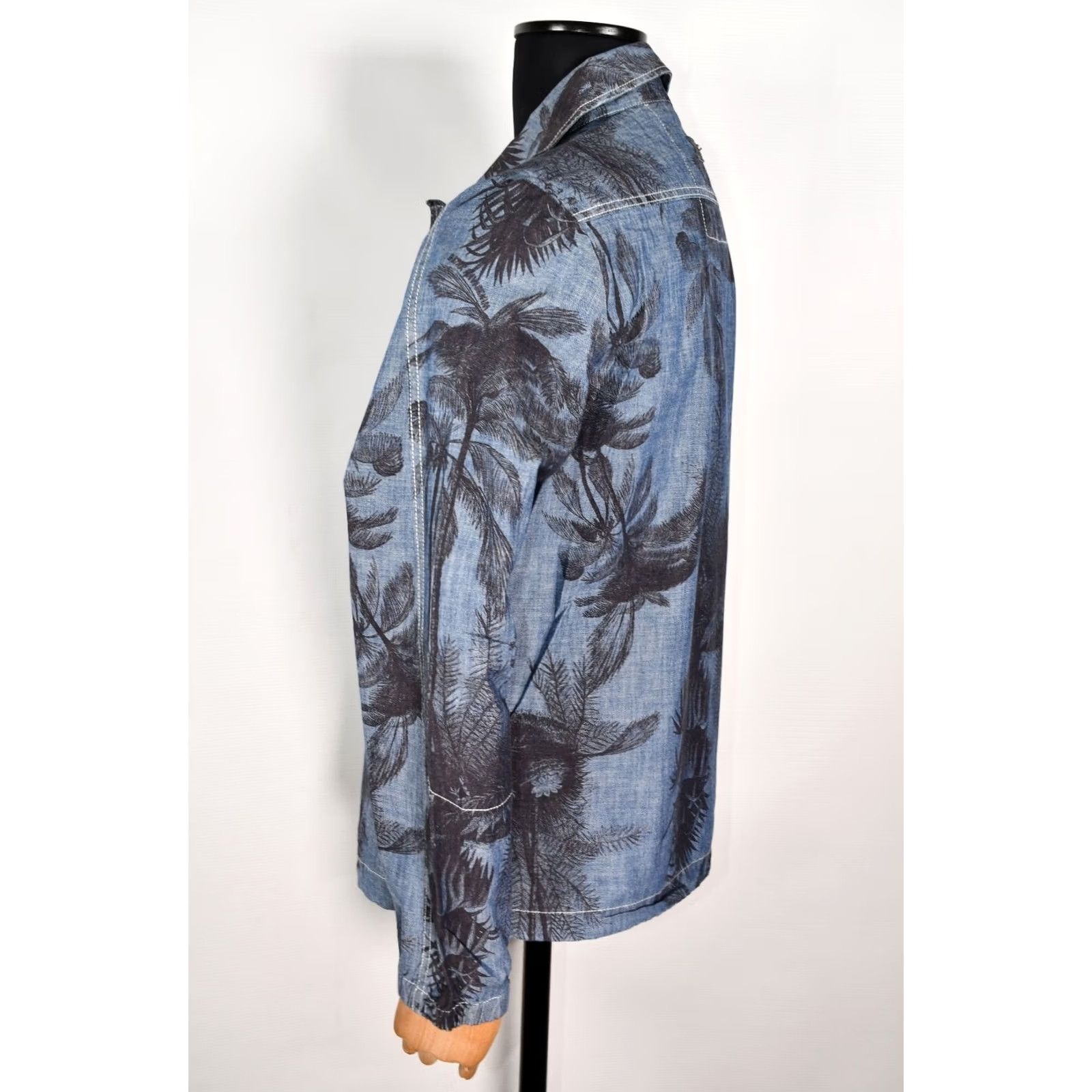 G-Star G-Star MESON COACH OVERSHIRT Chambray Flax Jacket Men's M Blue Floral Logo Chest/Armpit 53 cm 67 cm 68 cm - New - Regular Fit Size US M / EU 48-50 / 2 - 3 Thumbnail