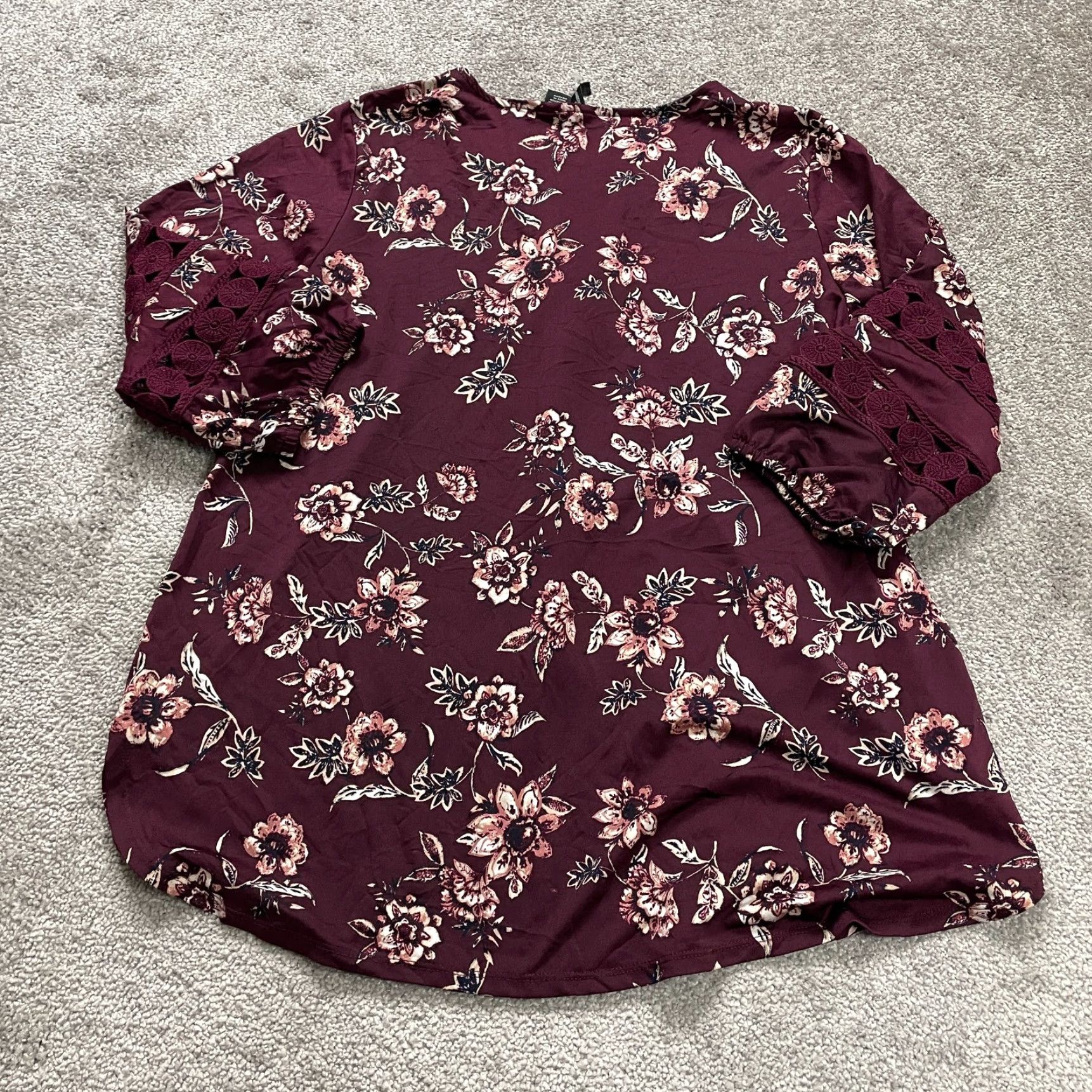 Vintage New Directions Tunic Blouse Womens XL Maroon Floral Long Sleeve Crisscross Neck Size XL / US 12-14 / IT 48-50 - 2 Thumbnail