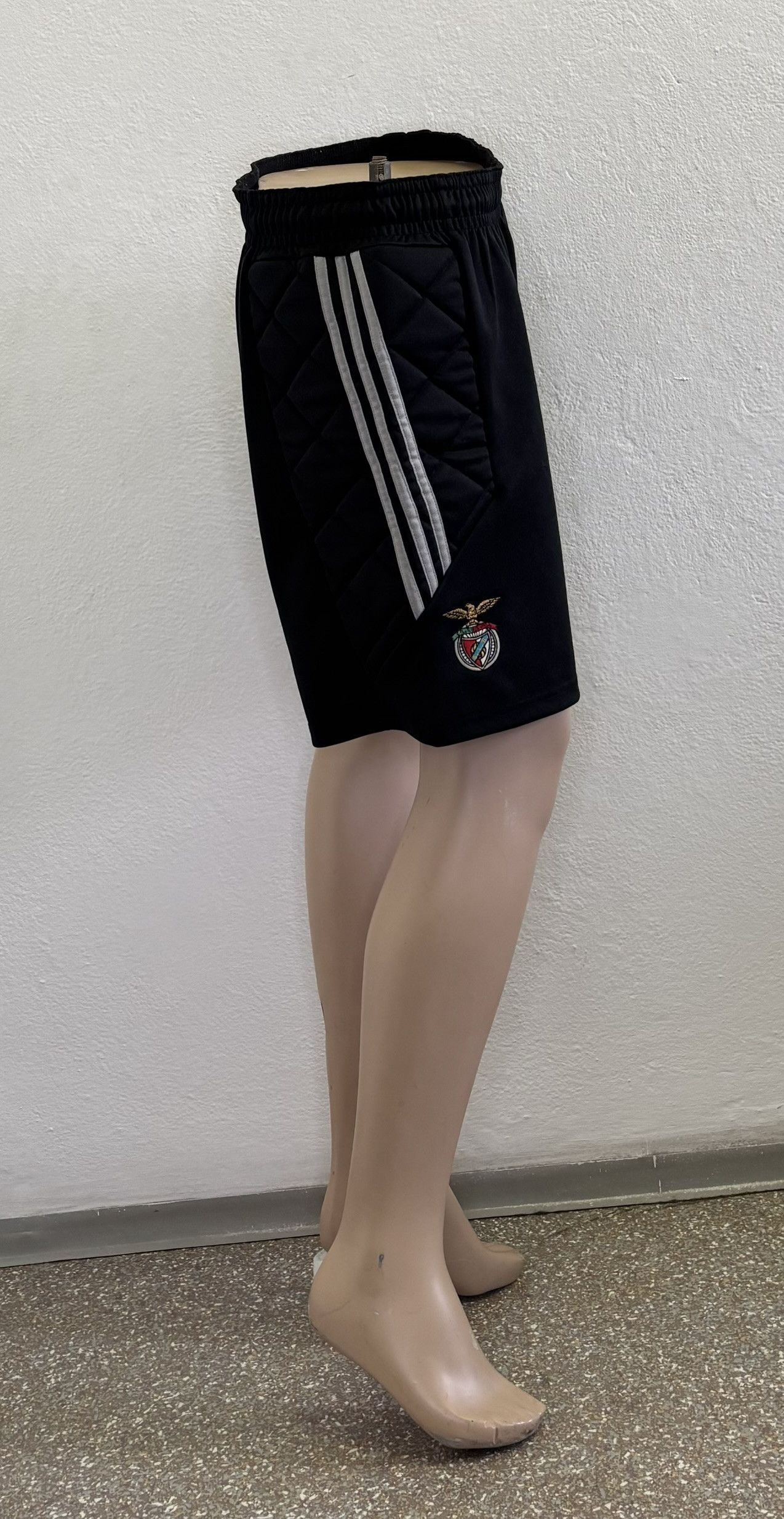 Adidas Benfica Lisbon 2002/2003 Adidas Goalkeeper Shorts size M Size US 33 - 19 Thumbnail