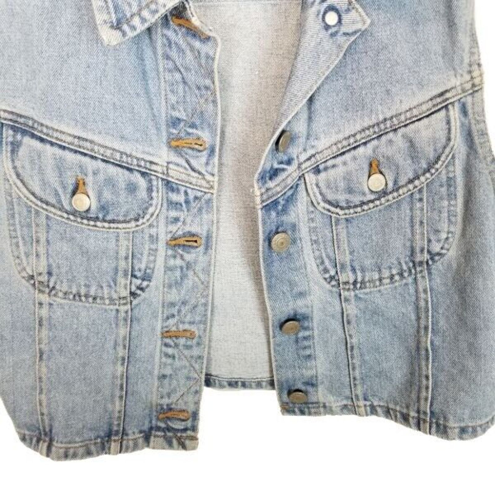 Banana Republic Banana Republic Womens Cropped Denim Vest Size M Western Size M / US 6-8 / IT 42-44 - 3 Thumbnail