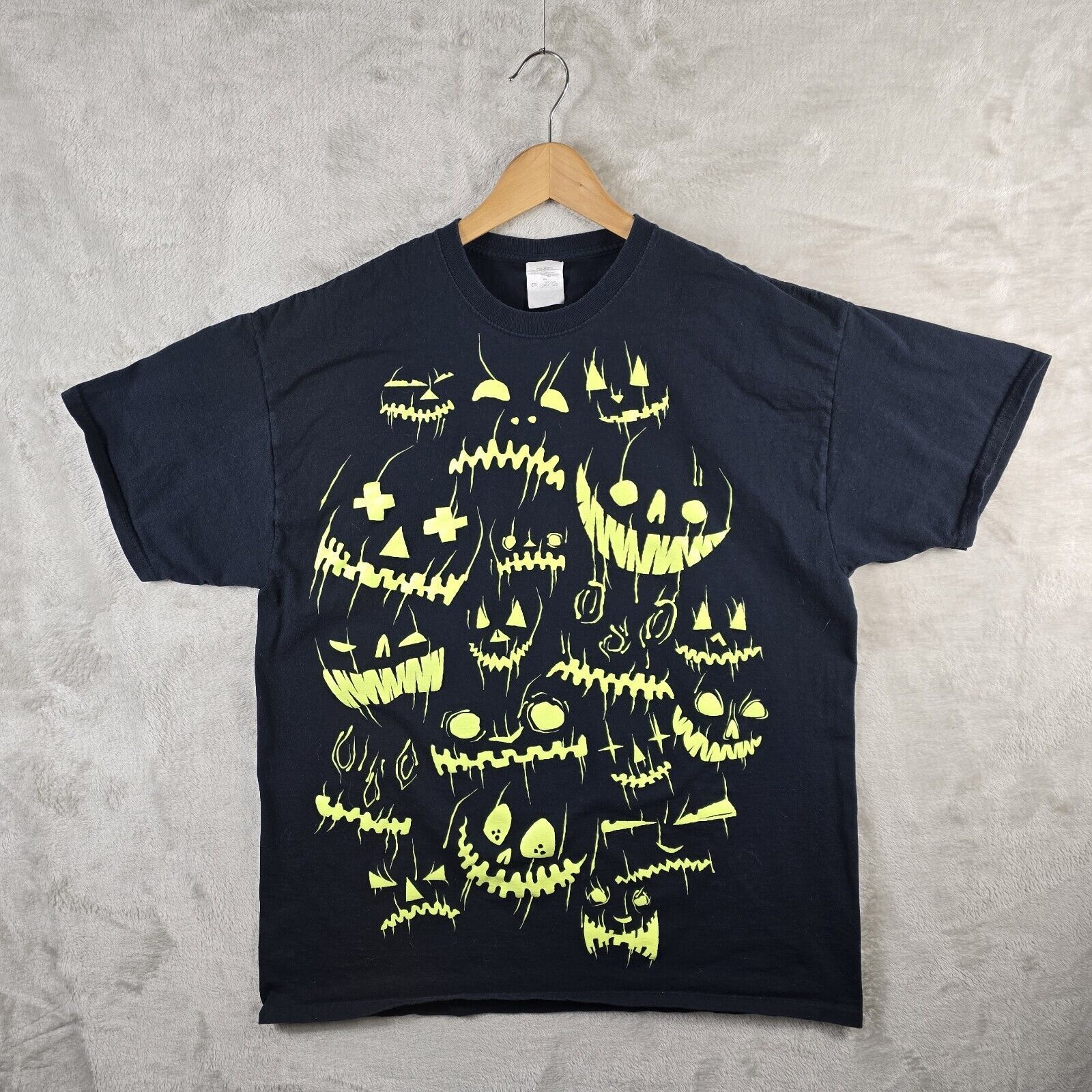 Fruit Of The Loom Vintage Jack O Lantern Black T Shirt Size XL Halloween Size US XL / EU 56 / 4 - 2 Thumbnail