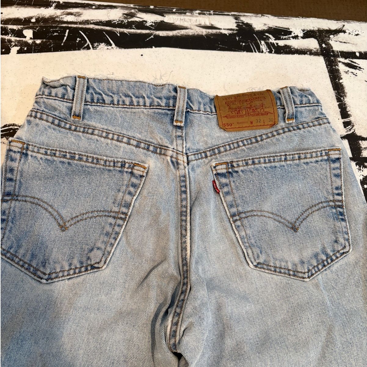 Levi's × Vintage Levi's 550 Jeans Mens 32x30 (31x29) Light Wash Blue Vintage Size US 31 - 3 Thumbnail