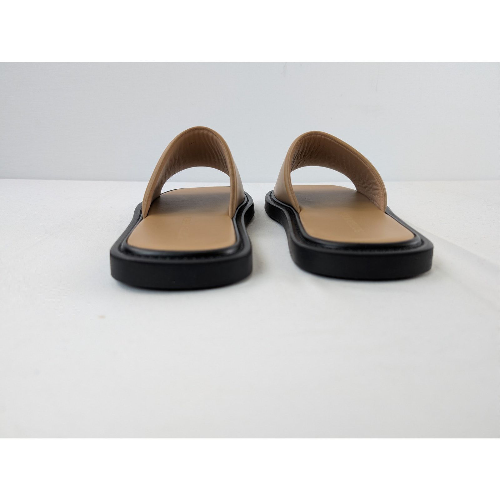 Bottega Veneta o1rshd1 Vienna Calf Leather Slides Slipper in Camel Size US 6 / EU 39 - 11 Thumbnail
