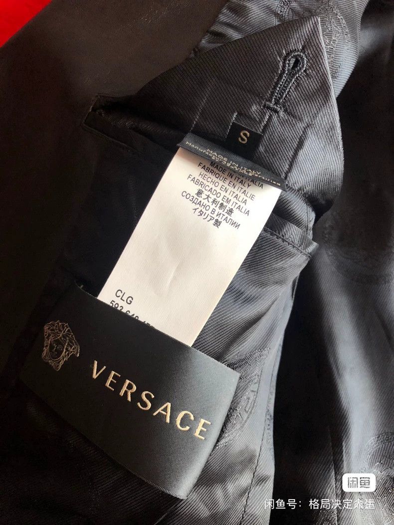 Versace Versace Top limited edition single jacket Size US S / EU 44-46 / 1 - 7 Thumbnail
