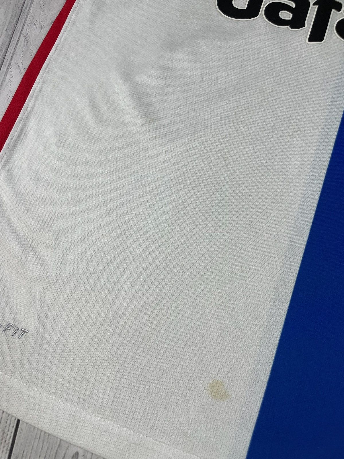 Nike Vintage nike Blackburn soccer jersey size S logo Size US S / EU 44-46 / 1 - 3 Thumbnail