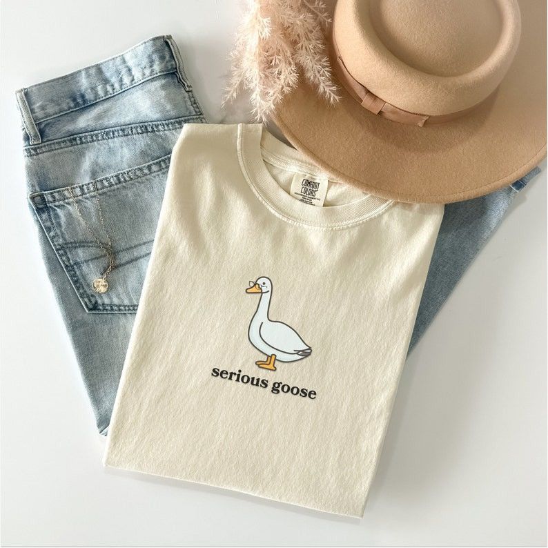 Designer Serious Goose Shirt, Funny Goose Shirt Size M / US 6-8 / IT 42-44 - 1 Thumbnail