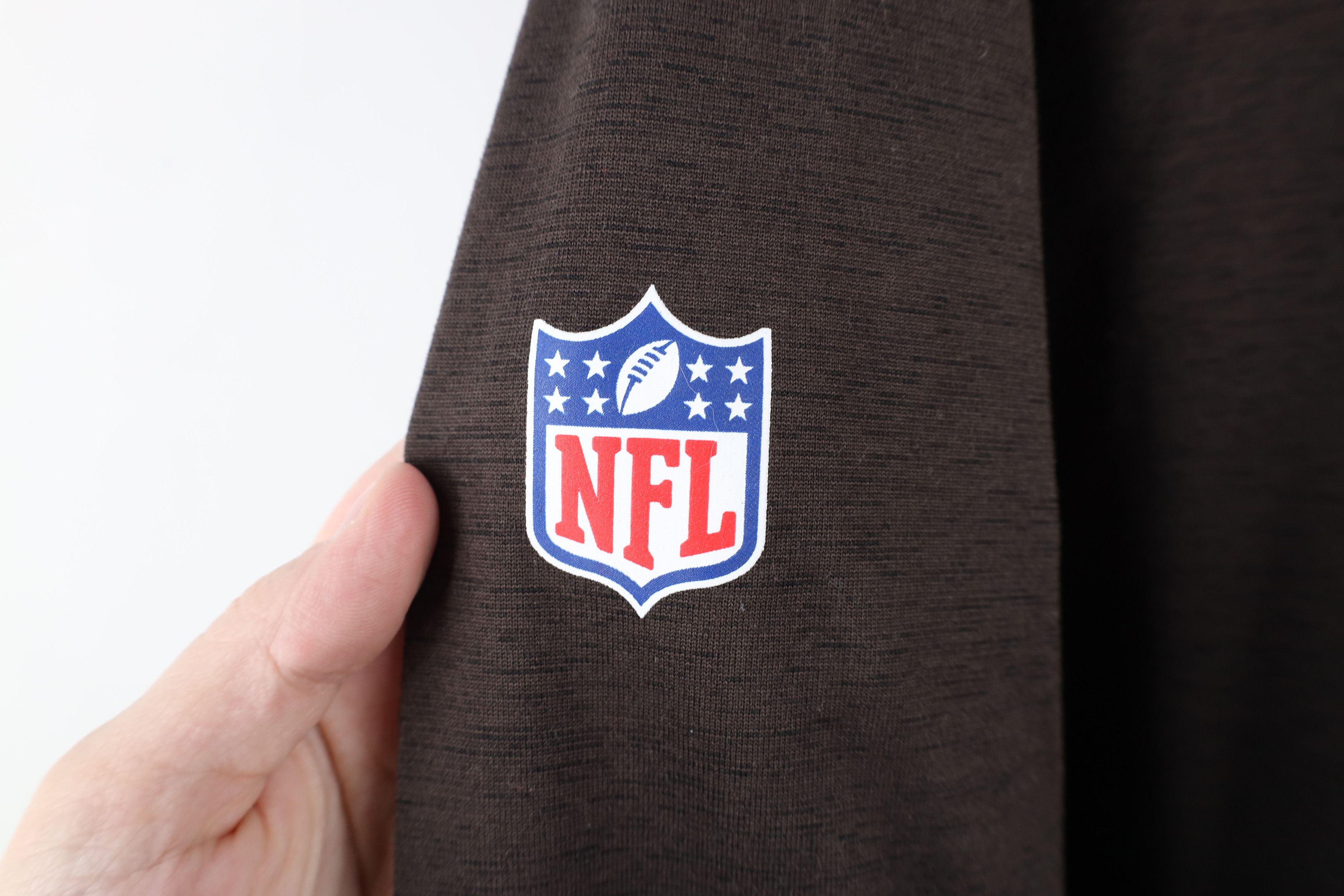 Nike × Vintage Nike On Field Browns Football Long Sleeve T-Shirt Brown Size US L / EU 52-54 / 3 - 6 Thumbnail