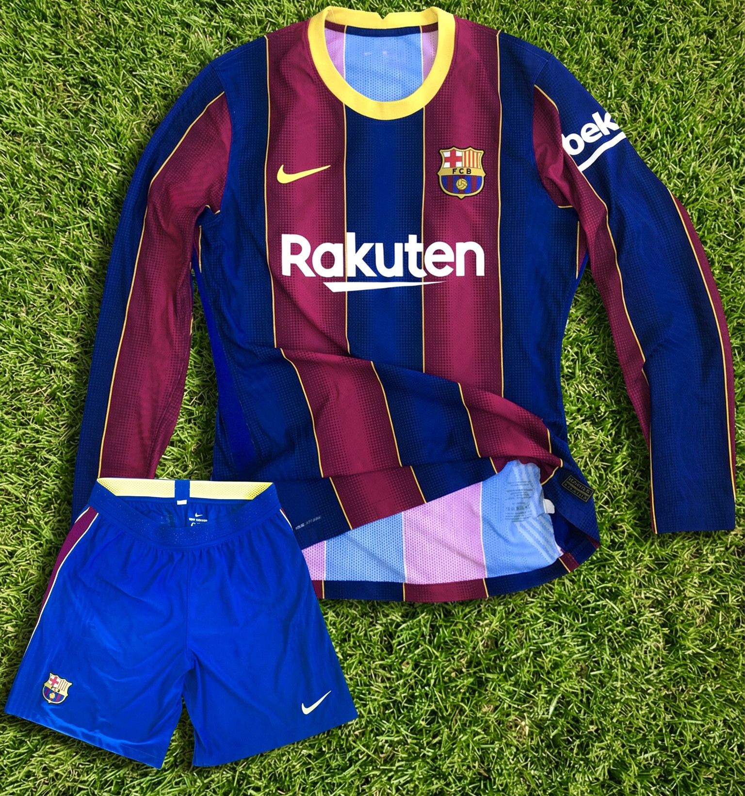 Nike FC Barcelona 2021/22 Player Issue Long Sleeve Kit Set