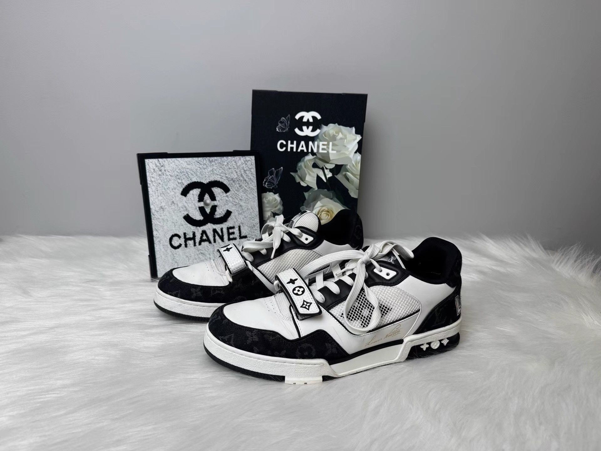 Louis Vuitton Louis Vuitton Trainer Black White Panda Velcro Sneaker K36 Size US 9 / EU 42 - 1 Thumbnail