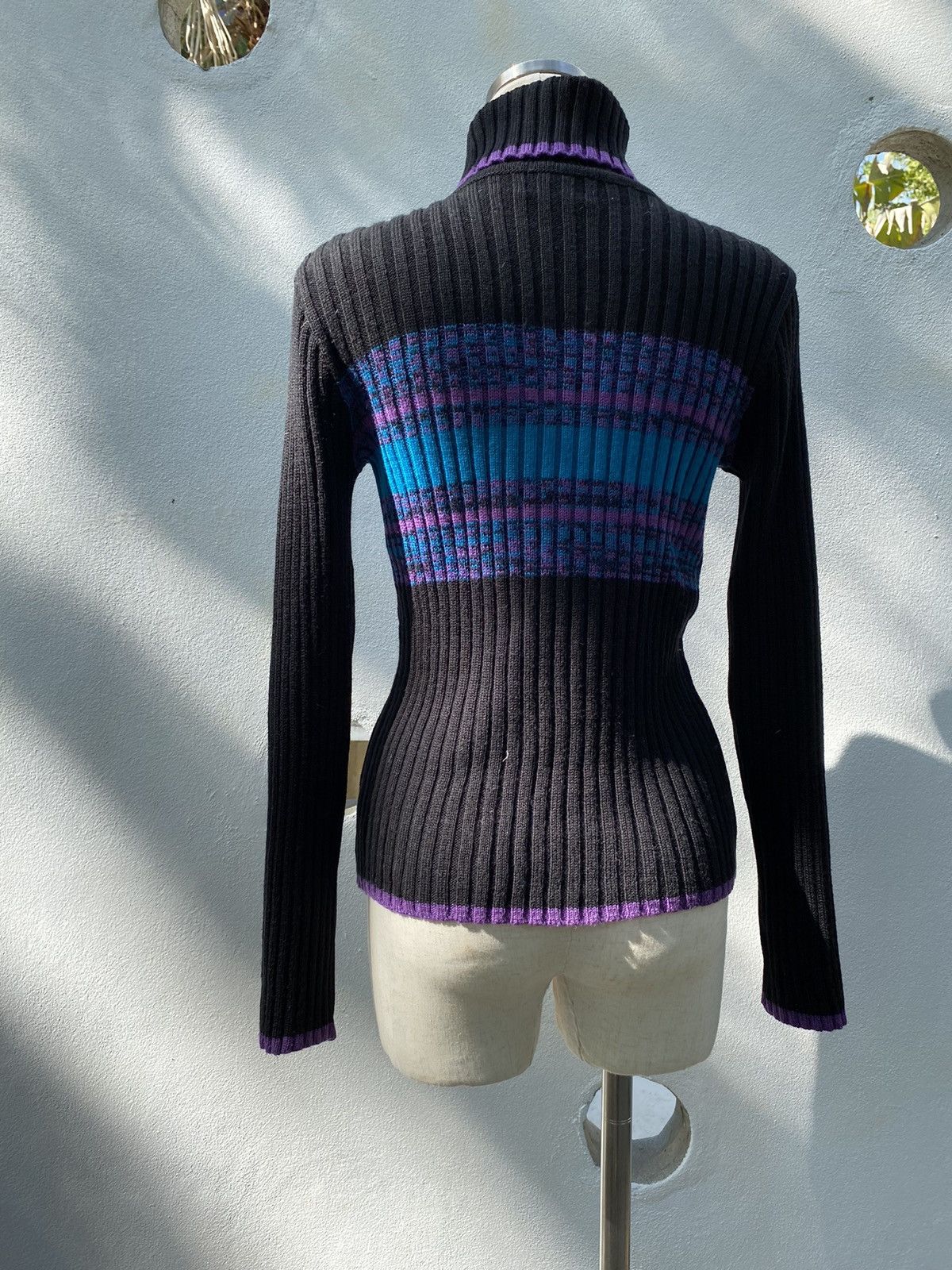 Morgan Homme MORGAN Black Ribbed Turtleneck with Purple-Blue Stripes Size M / US 6-8 / IT 42-44 - 14 Thumbnail