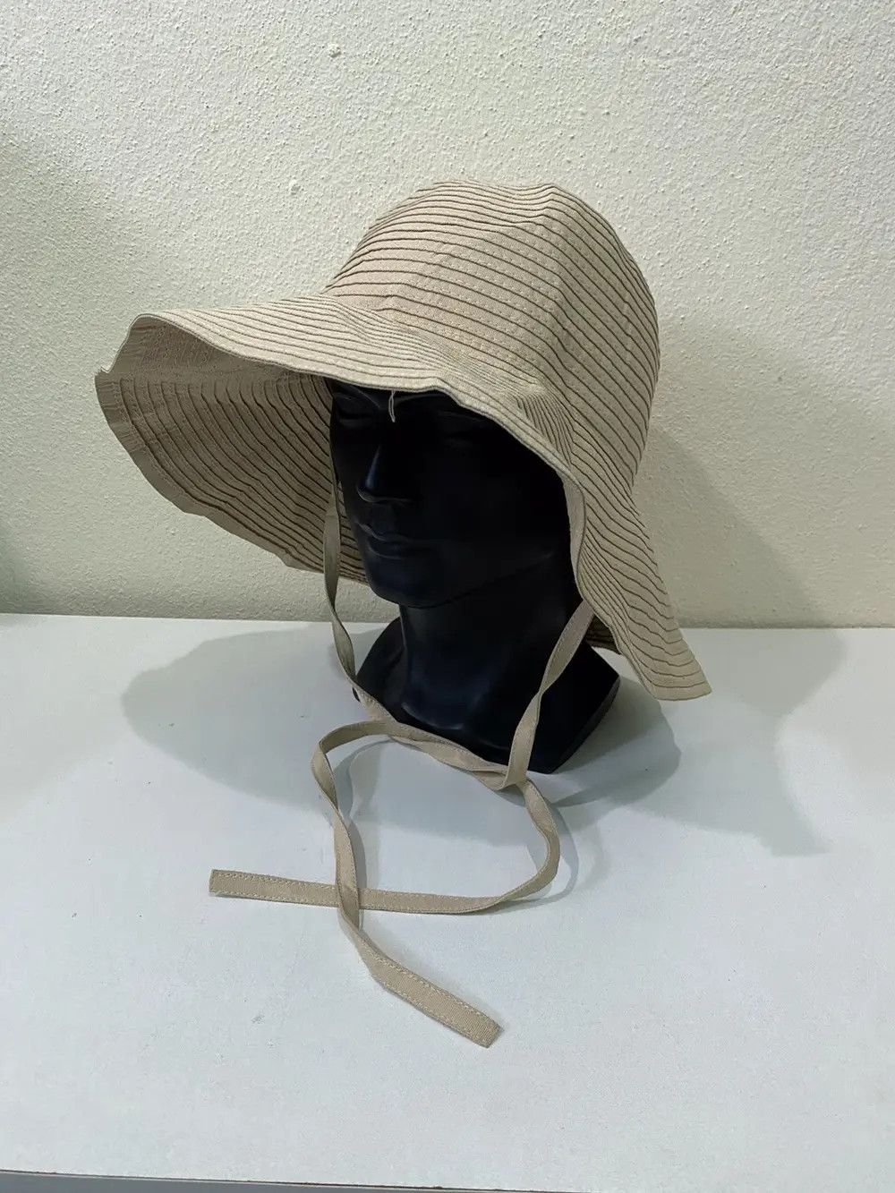 H&M H&M Plain Bucket Hat Size ONE SIZE - 2 Thumbnail