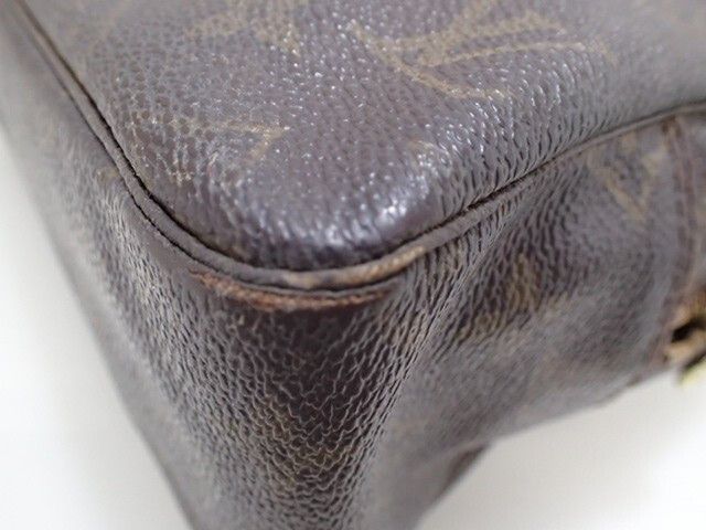 Louis Vuitton LV Trousse Toilette 28 Cosmetic Pouch Monogram M47522 Size ONE SIZE - 8 Thumbnail
