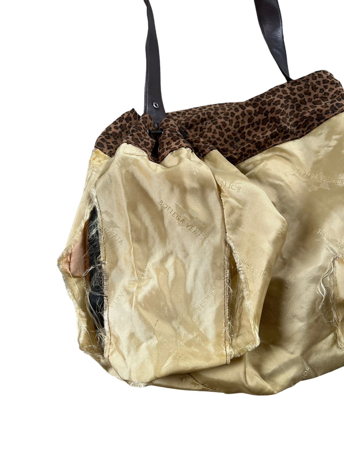 Bottega Veneta × Vintage Vintage Bottega Veneta Leopard Print Crossbody Bag Size ONE SIZE - 14 Thumbnail
