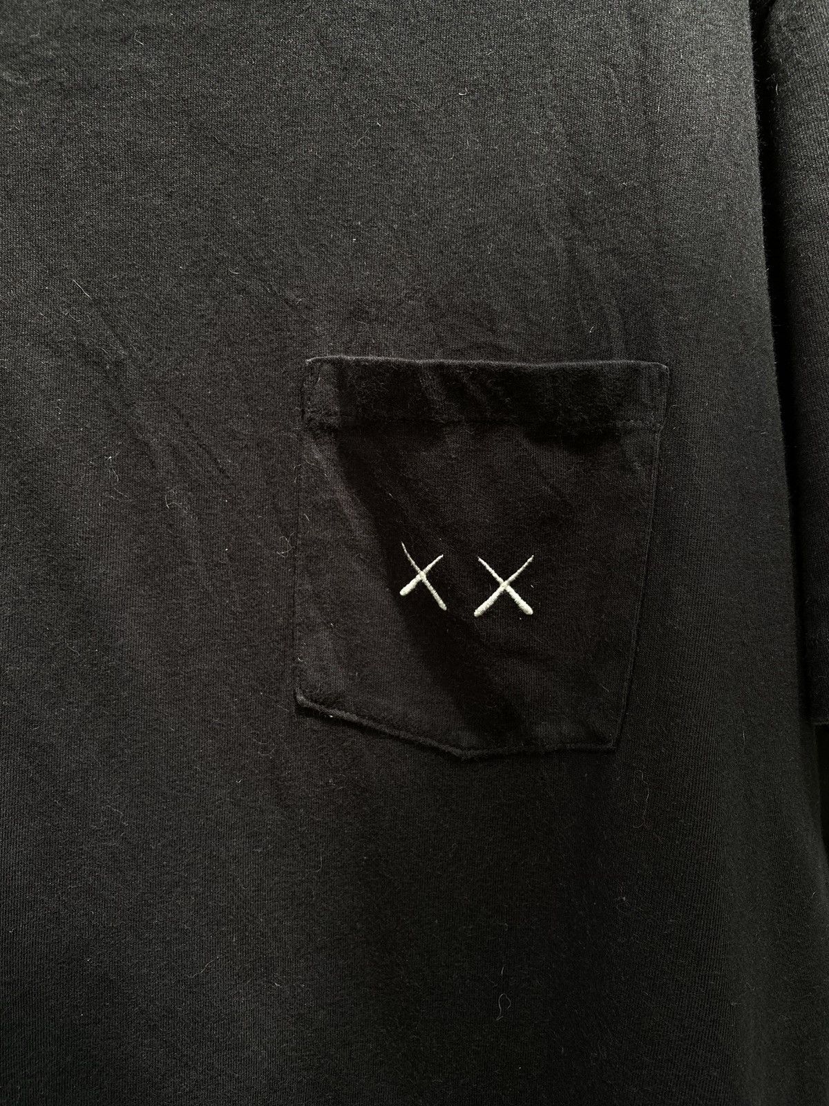 Kaws × Uniqlo Uniqlo kaws street vintage Size US L / EU 52-54 / 3 - 4 Thumbnail