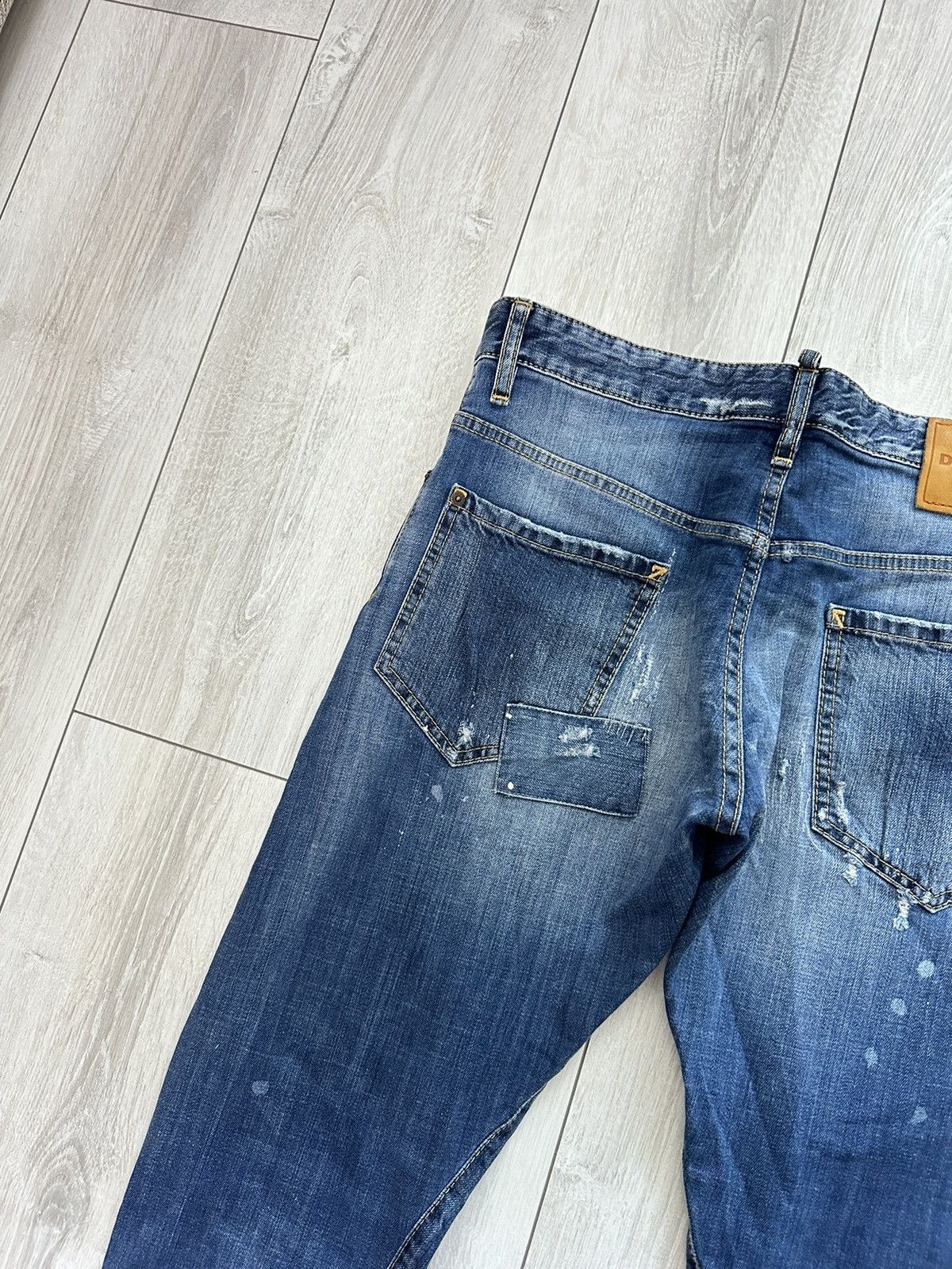 Dsquared2 Dsquared2 Sexy Twist Distressed Denim Jeans Pants (A031) Size US 34 / EU 50 - 16 Thumbnail