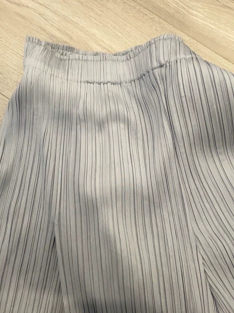 Issey Miyake Issey Miyake size:2 Cold grey pleated wide-leg pants Size 22" - 4 Thumbnail