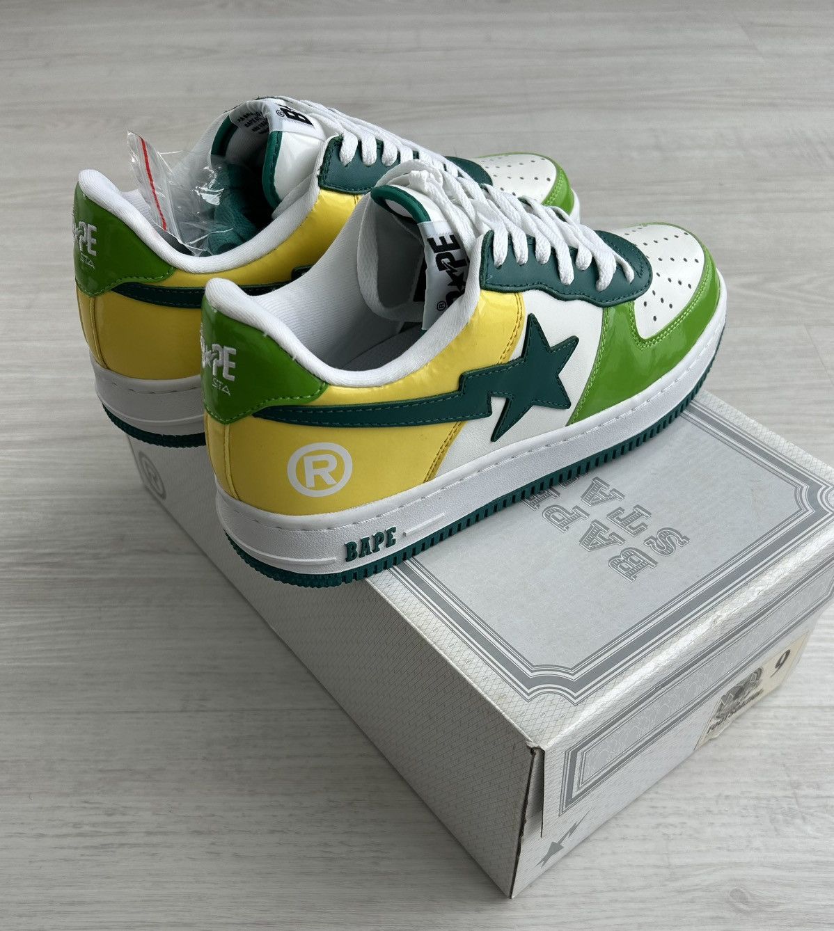 Bape VERY RARE OG 2009 A BATHING APE HONG KONG EXCLUSIVE BAPESTA Size US 9 / EU 42 - 5 Thumbnail