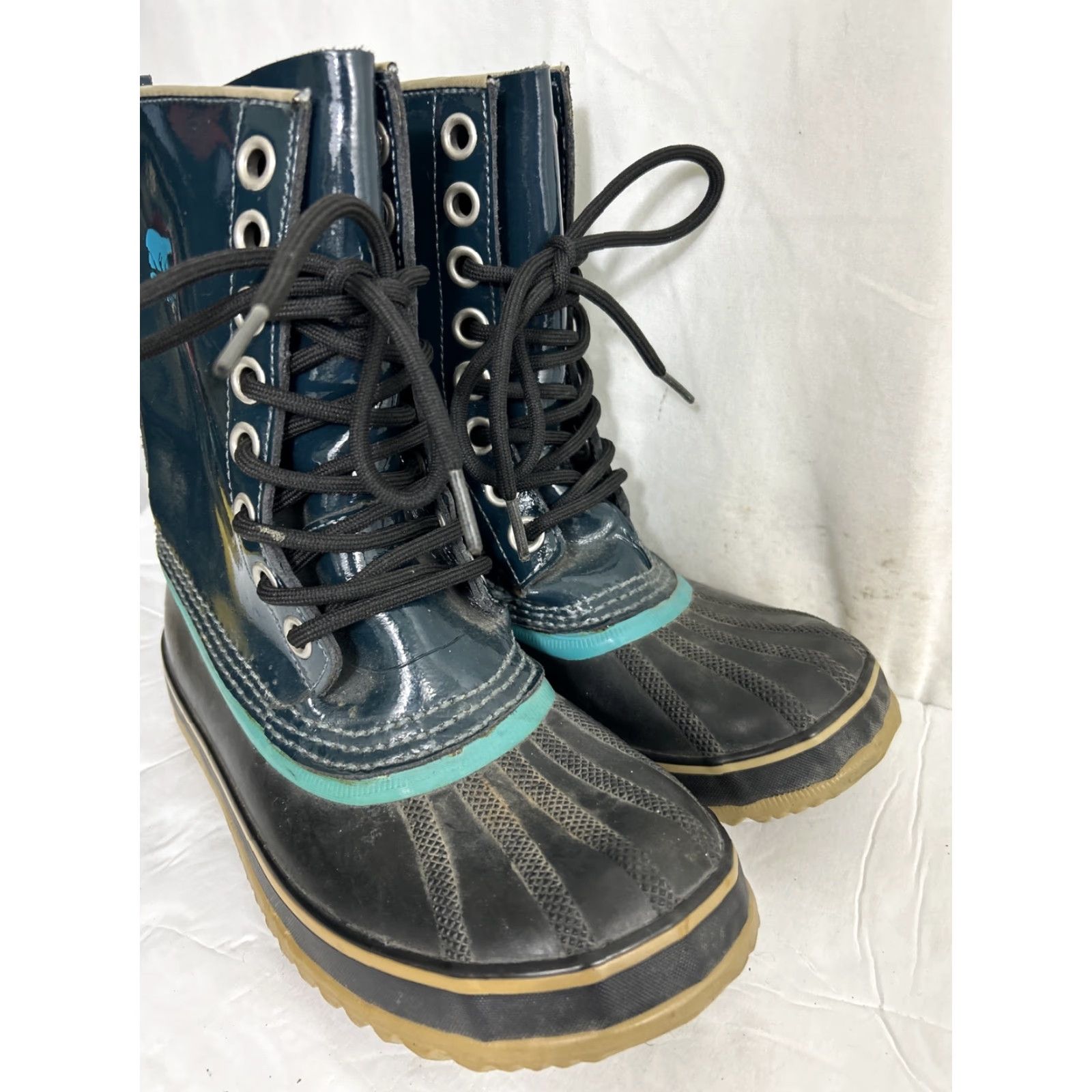 SOREL Sorel Aqua Dahlia Boots Womens Size 6 Lace Up Patent Leather Blue Rain Winter Boots Mens? Ladies No—keep Womens Size 6 Blue Patent Leather Duck Boots Size US 6 / IT 36 - 3 Thumbnail