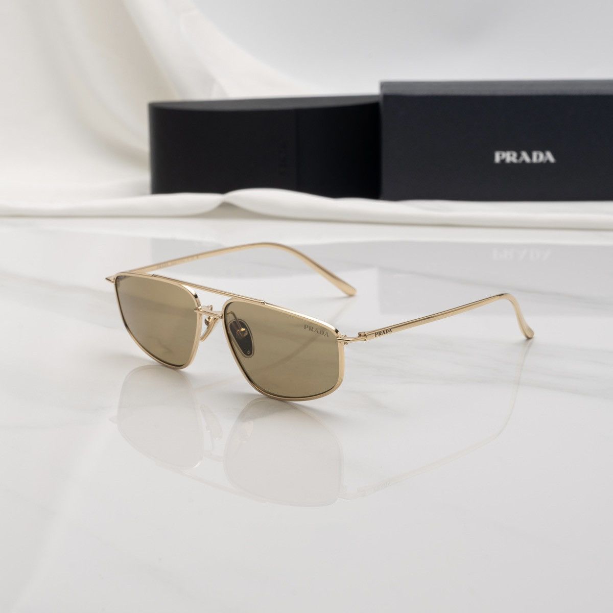 Prada NEW Prada Symbole sunglasses PR C51S 5AK70G Size ONE SIZE - 1 Thumbnail