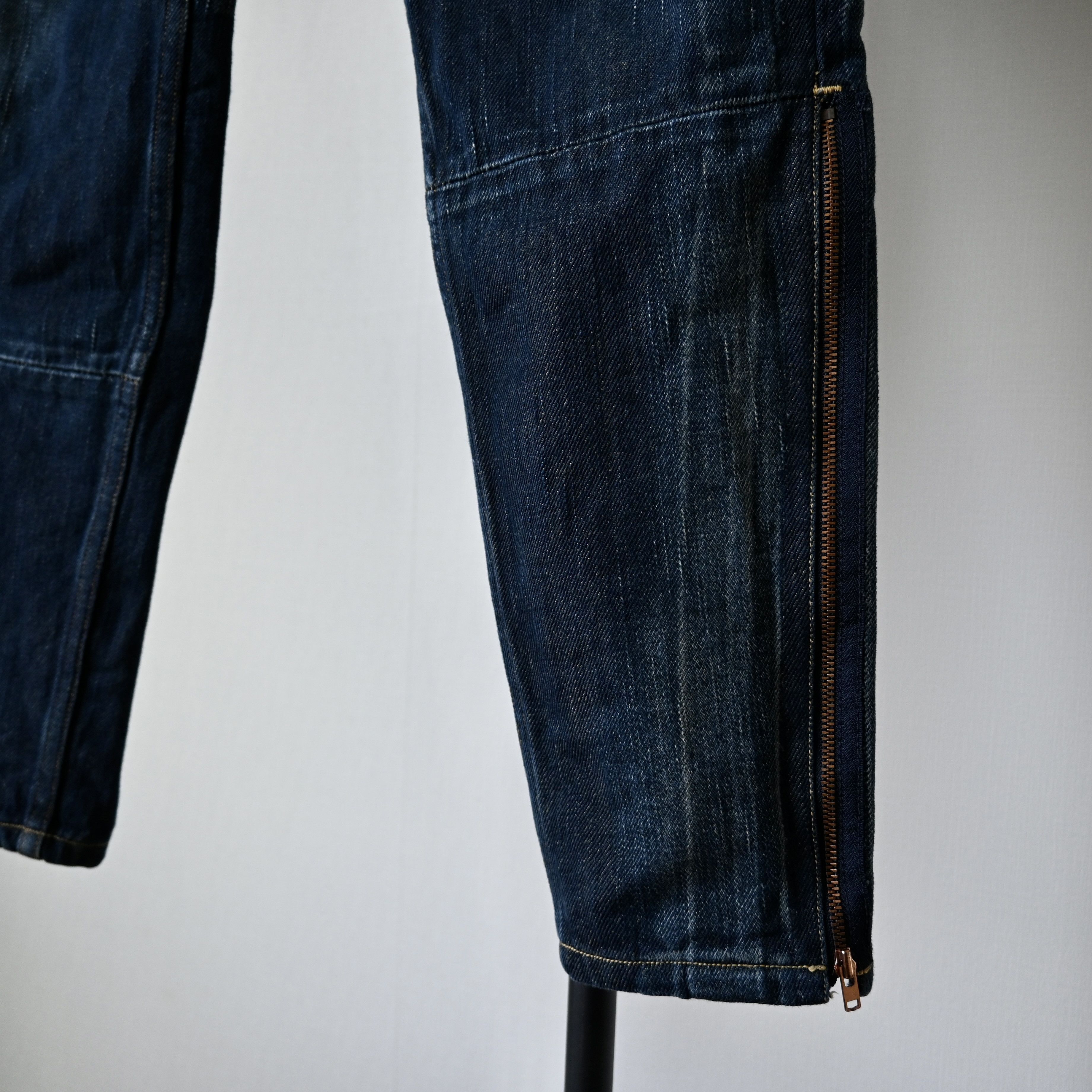 Levi's VTG, 2004 Levi's RED patchwork slim jeans, zippered leg Size 29" - 9 Thumbnail