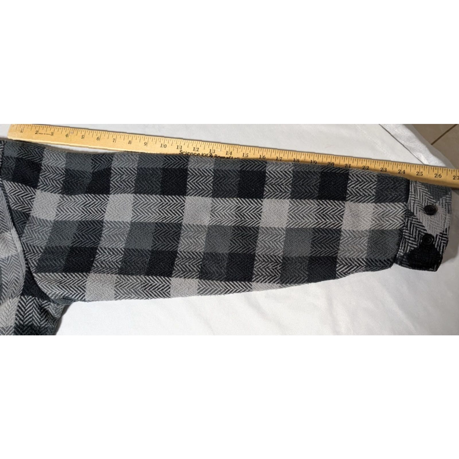 Quiksilver VINTAGE QUICKSILVER Men Reversible Plaid + Solid Jacket XL Black Gray Windbreaker Regular Size XL Men Womens Debatable Size US XL / EU 56 / 4 - 7 Thumbnail